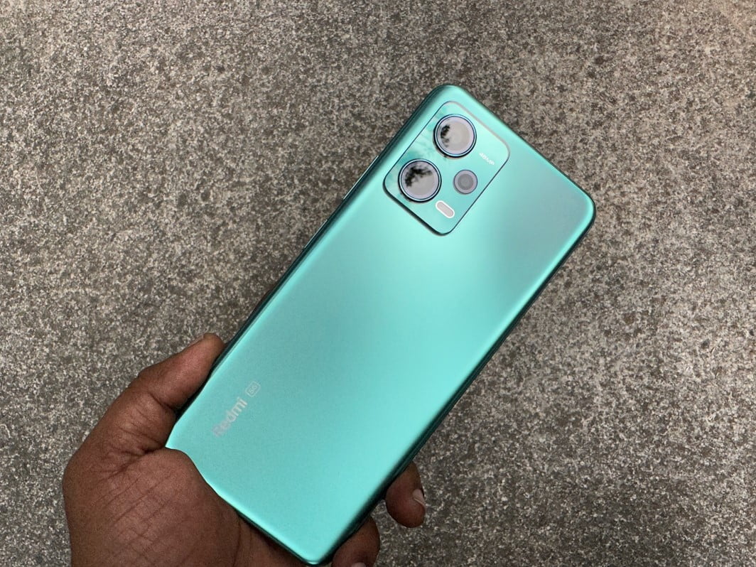 小米 Redmi Note 12 支援 microSD 卡槽嗎？