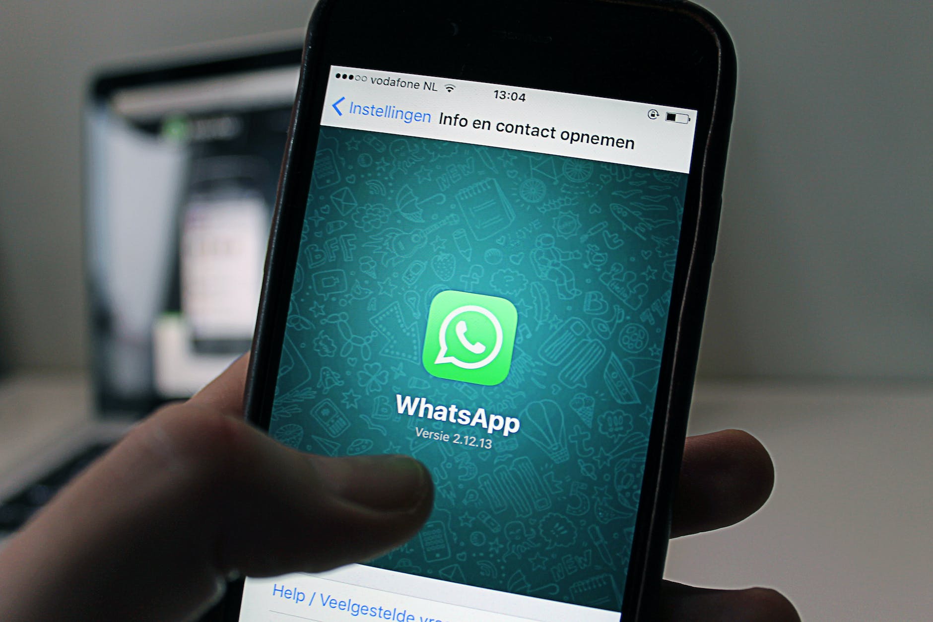 WhatsApp 係 UK 全境都「斷線」，影響用戶數量不明