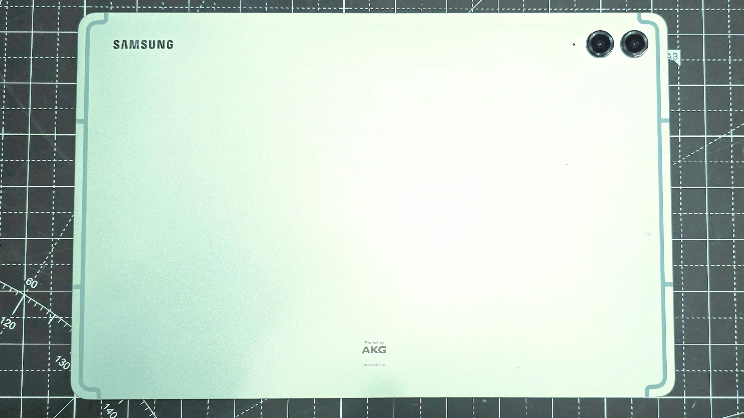 Samsung Galaxy Tab S10 FE 有望成為 Apple iPad Air 的競爭對手，最新規格傳聞引發關注