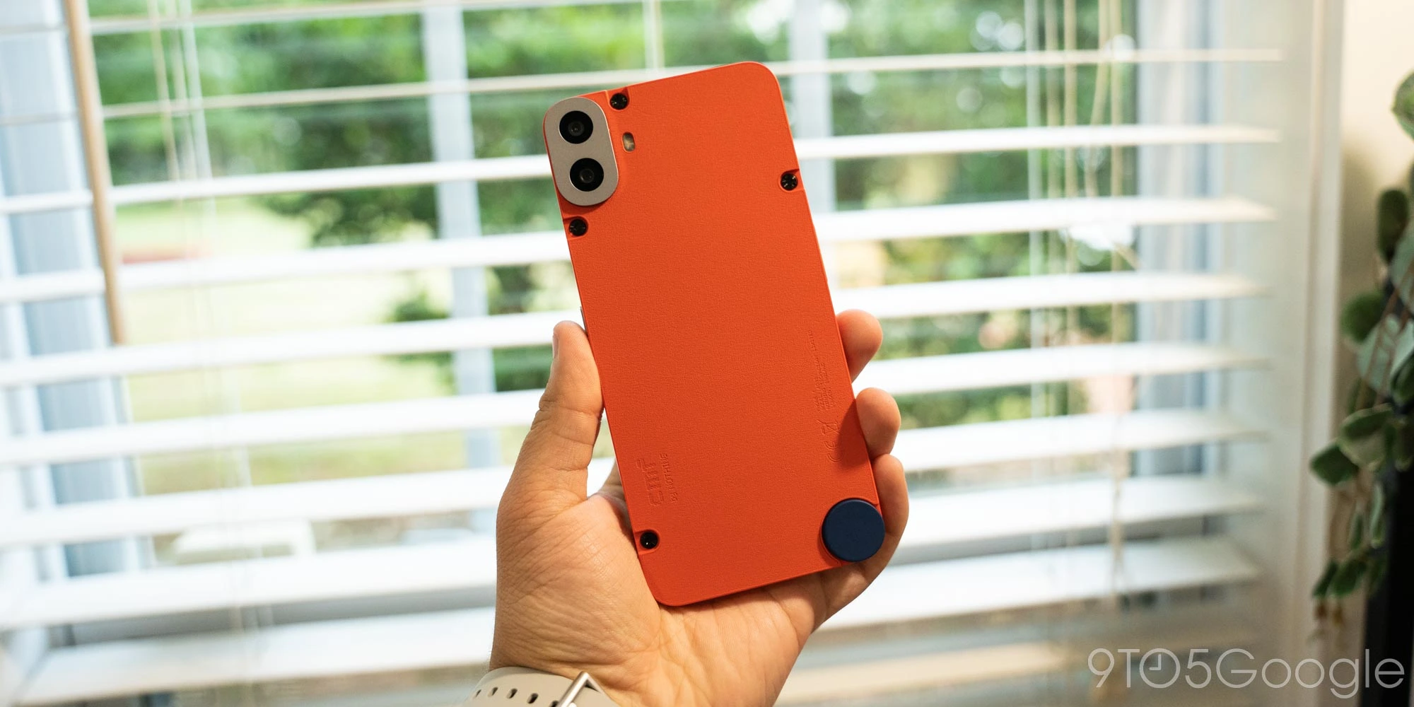 CMF Phone (2) 的神秘單鏡頭曝光，未來改變引發討論