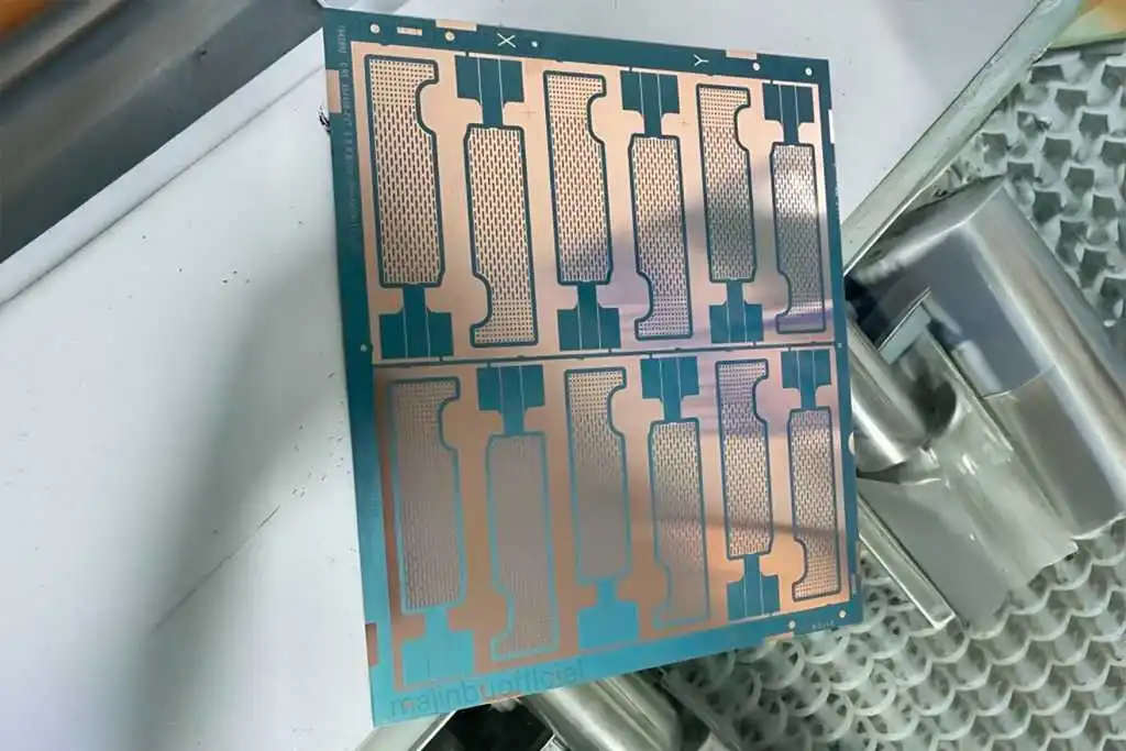 iPhone 17 Pro 擬採用新的蒸氣室冷卻系統設計