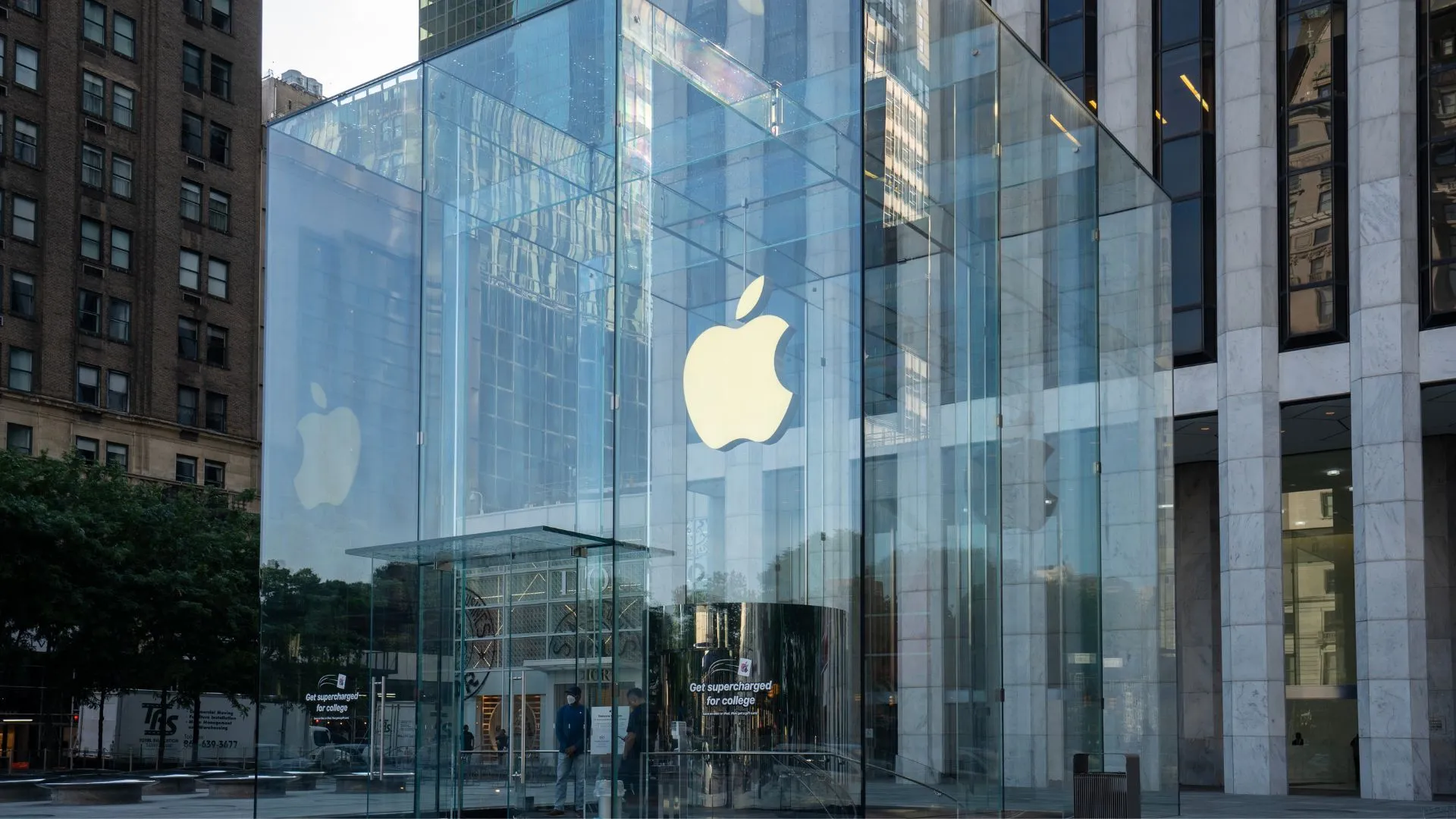 Apple 面臨股東訴訟，因 Siri AI 更新延遲導致市值損失 9000 億美元