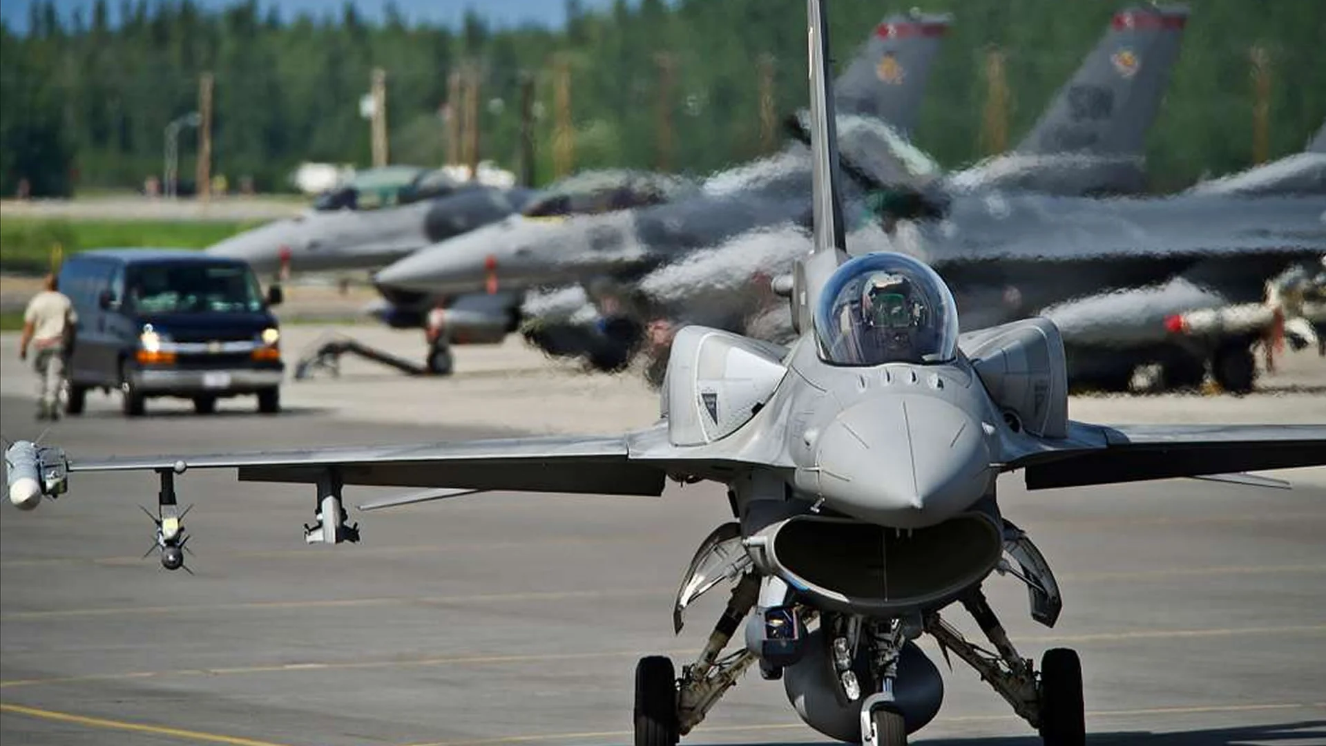 波蘭空軍因應俄羅斯空襲而出動戰機保衛空域