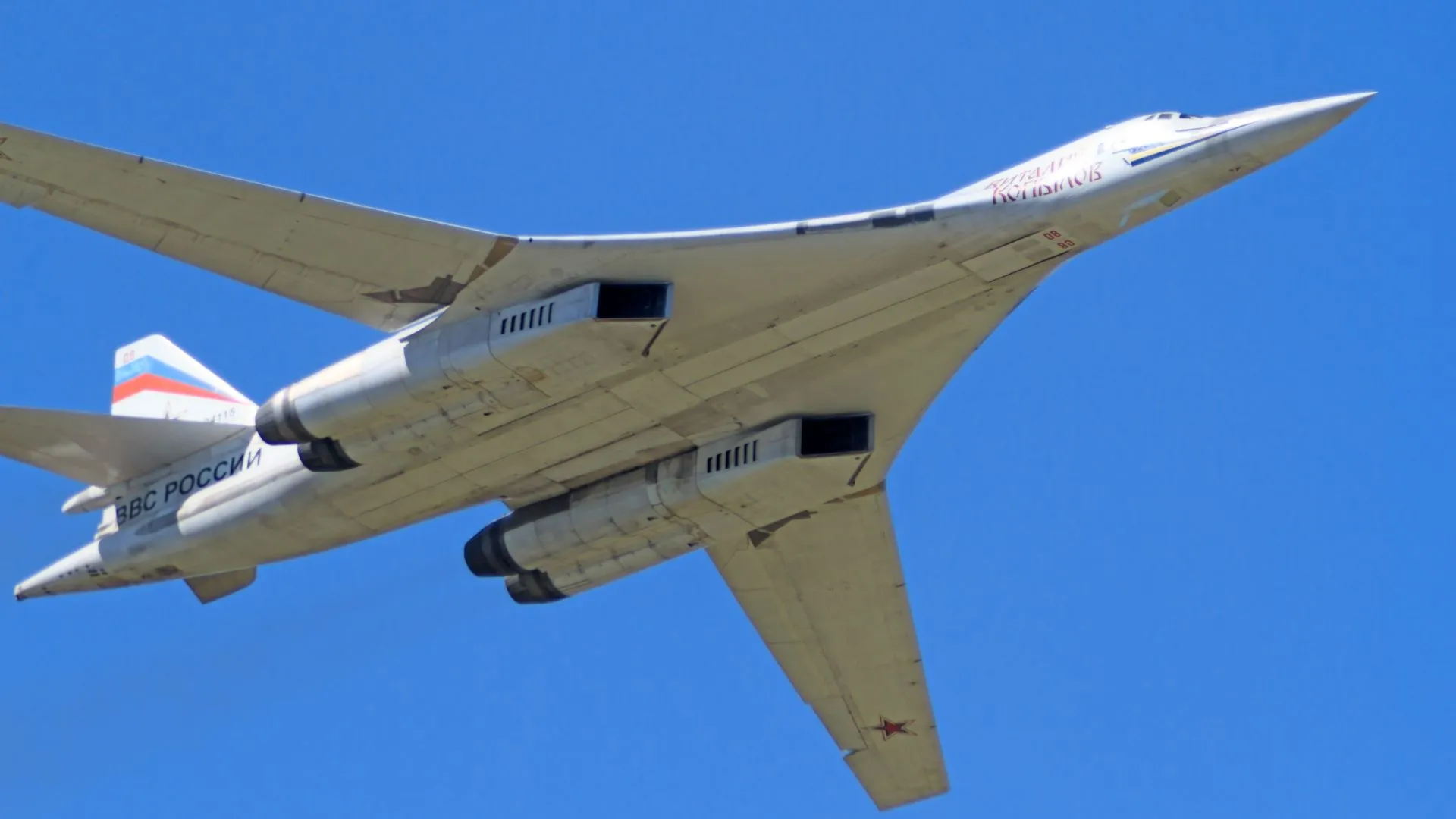 俄羅斯將核轟炸機部署至距美國僅 400 英里處