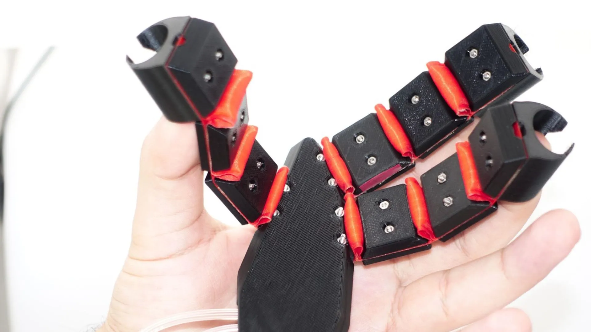 可調式柔性機器人模組模擬人類觸感的最新進展