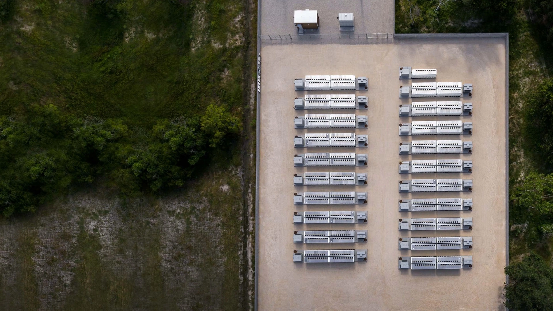 Tesla 簽署協議於中國建設最大電網電池儲能設施