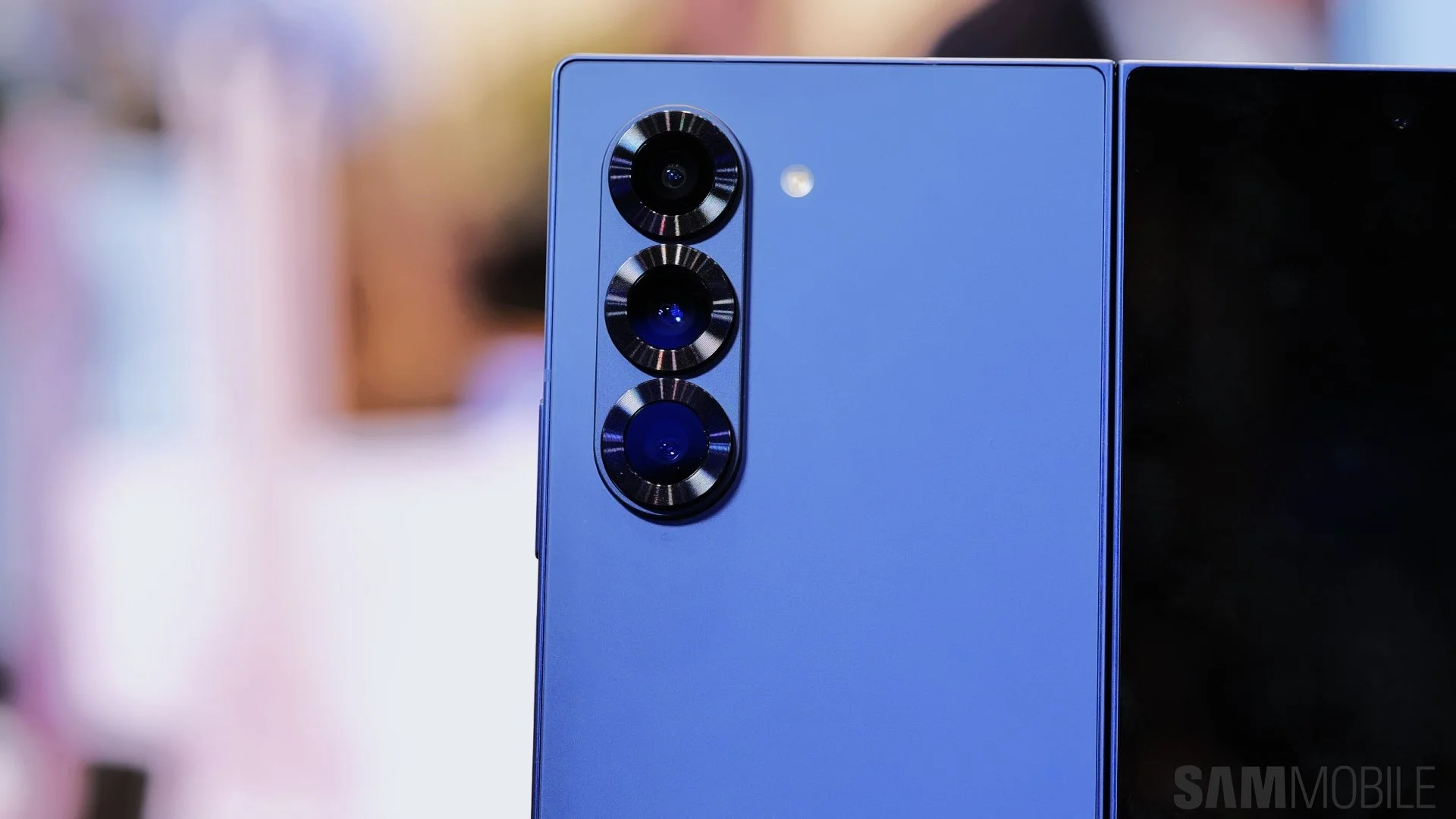 Samsung Galaxy Z Fold 7 取消相機環設計變更