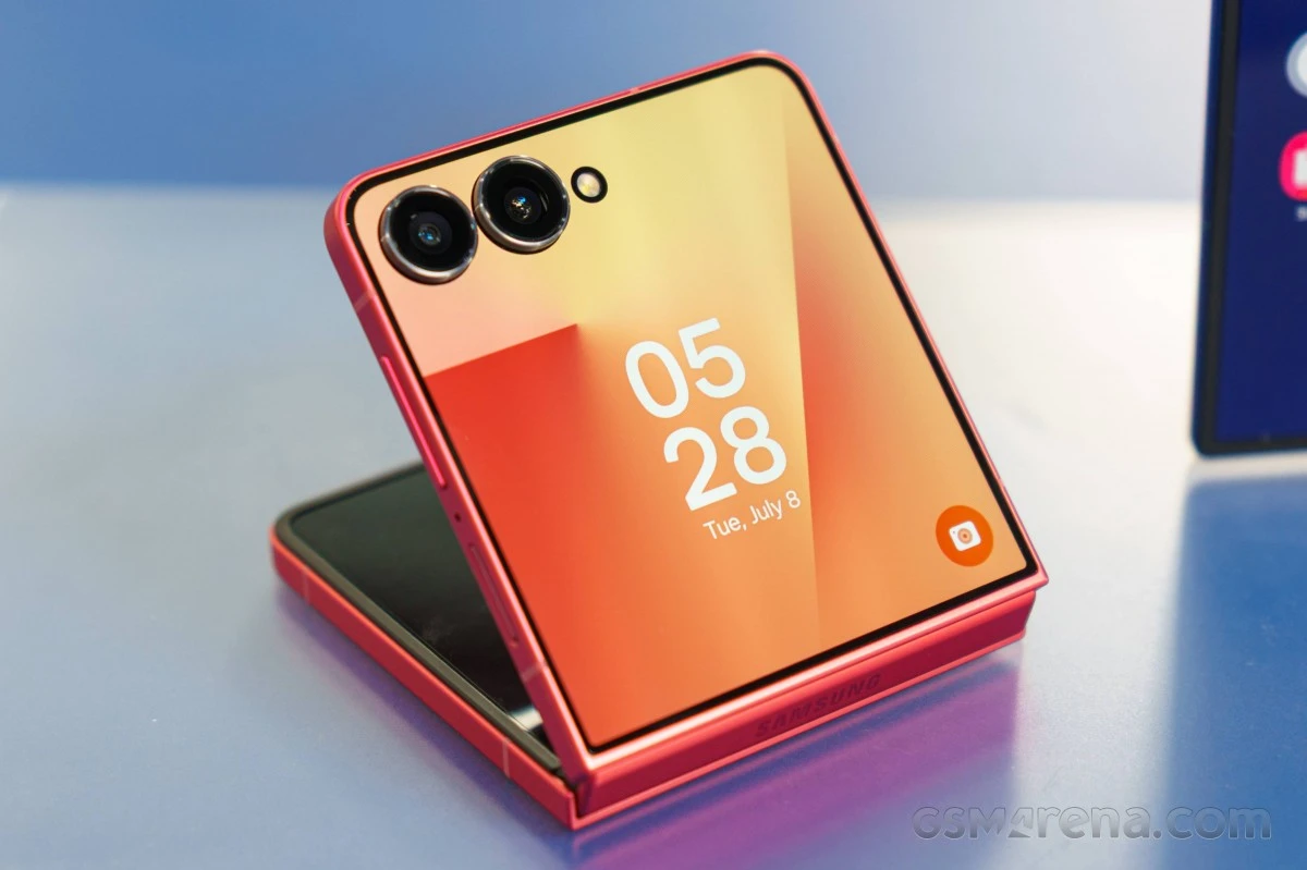 【評測】Samsung Galaxy Z Flip7：相機測試、屏幕、設計與效能