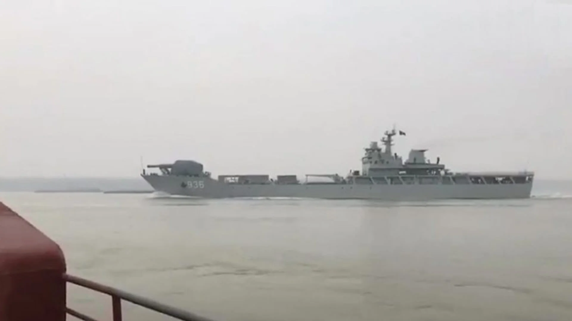 中國新型 X 形鐵道炮設計提升火力與射程