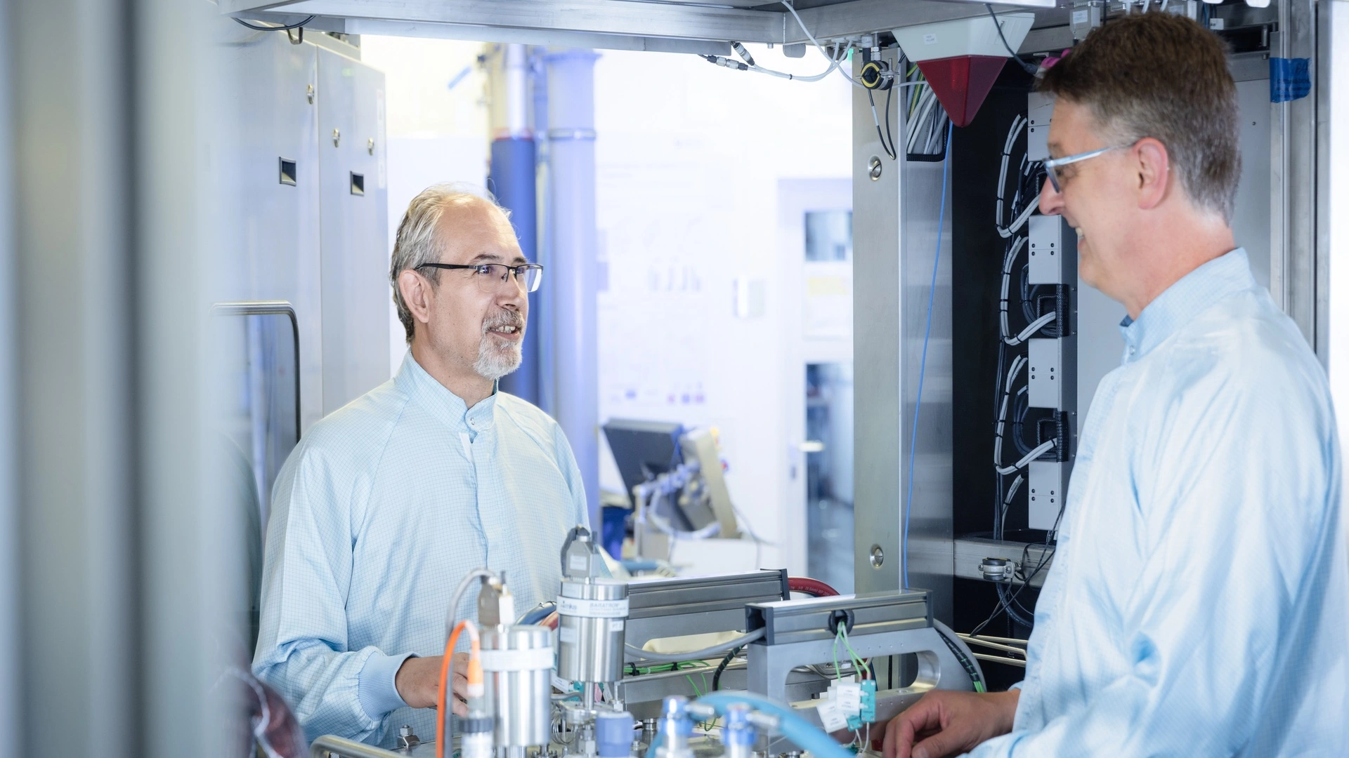 德國科學家成功研發首個四元合金以推進量子芯片技術