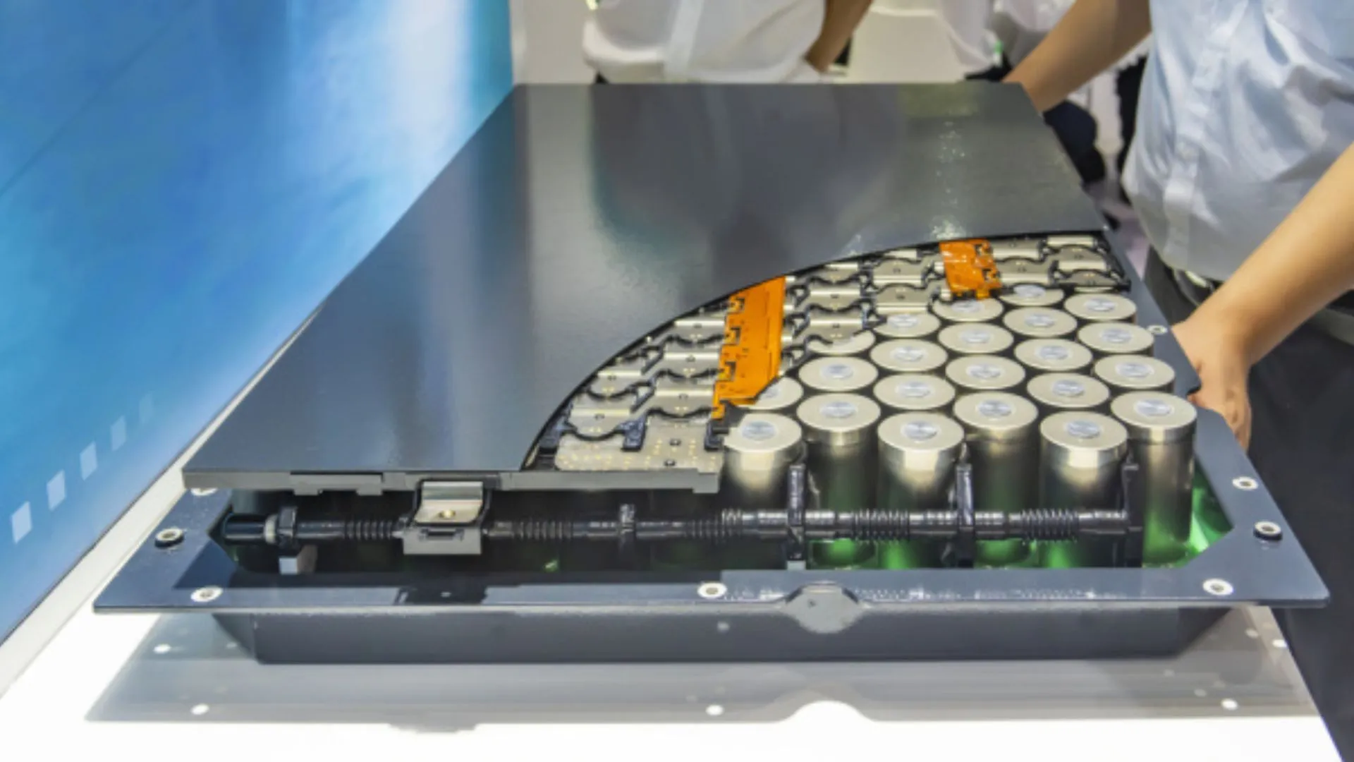 新方法製造無鈷鋰離子電池陰極材料