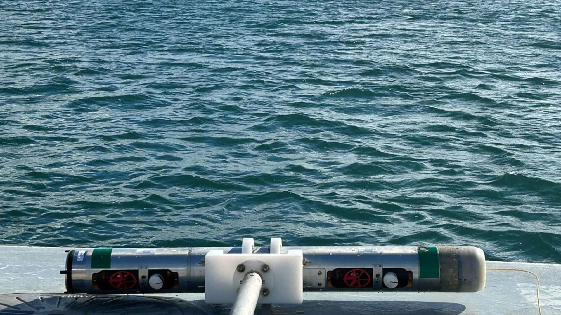 美國海軍測試新型水下排雷機器人技術進展