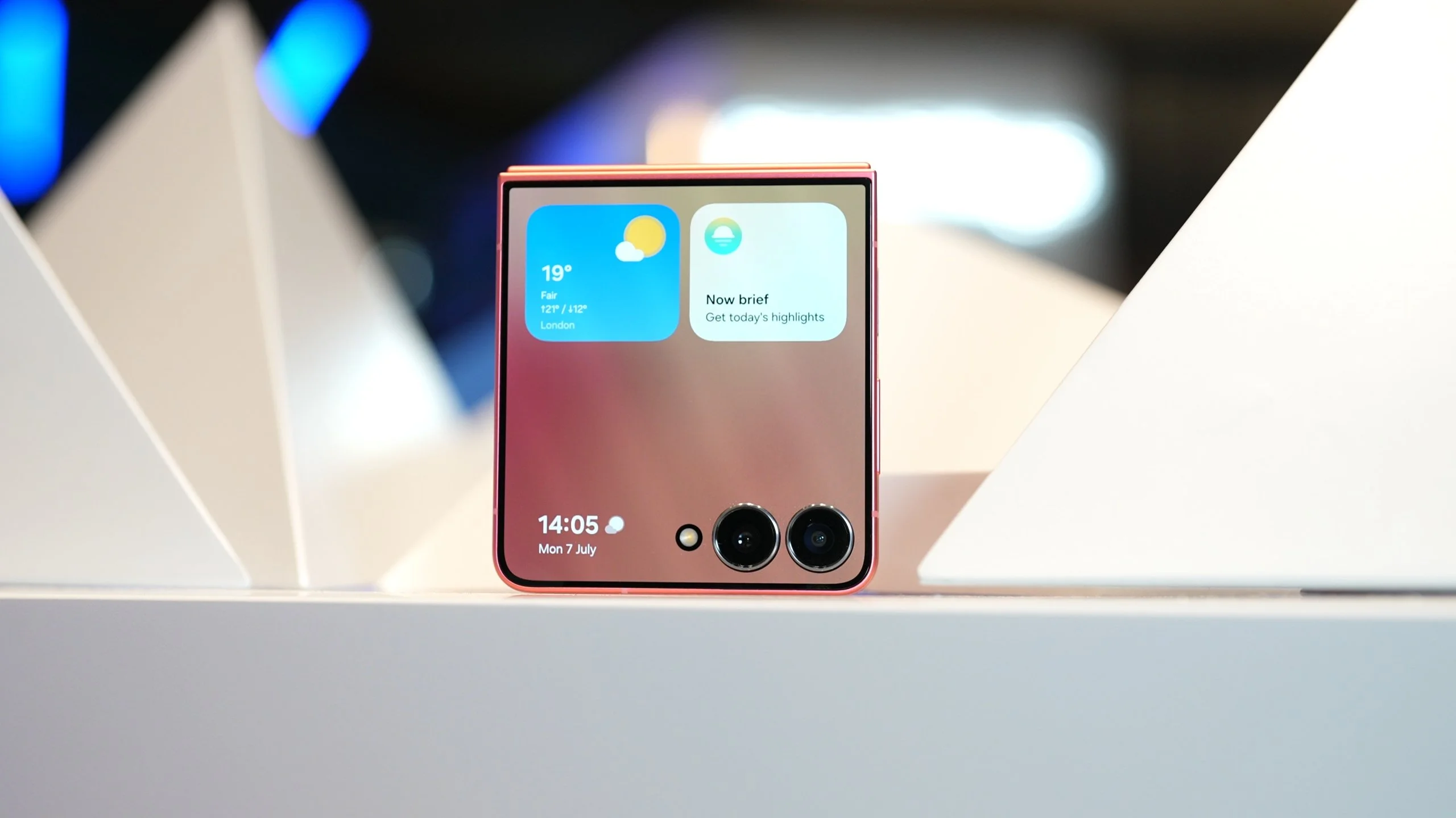 Galaxy Z Flip 7 亮相，為 Galaxy Z Flip 5 用戶提供升級選擇