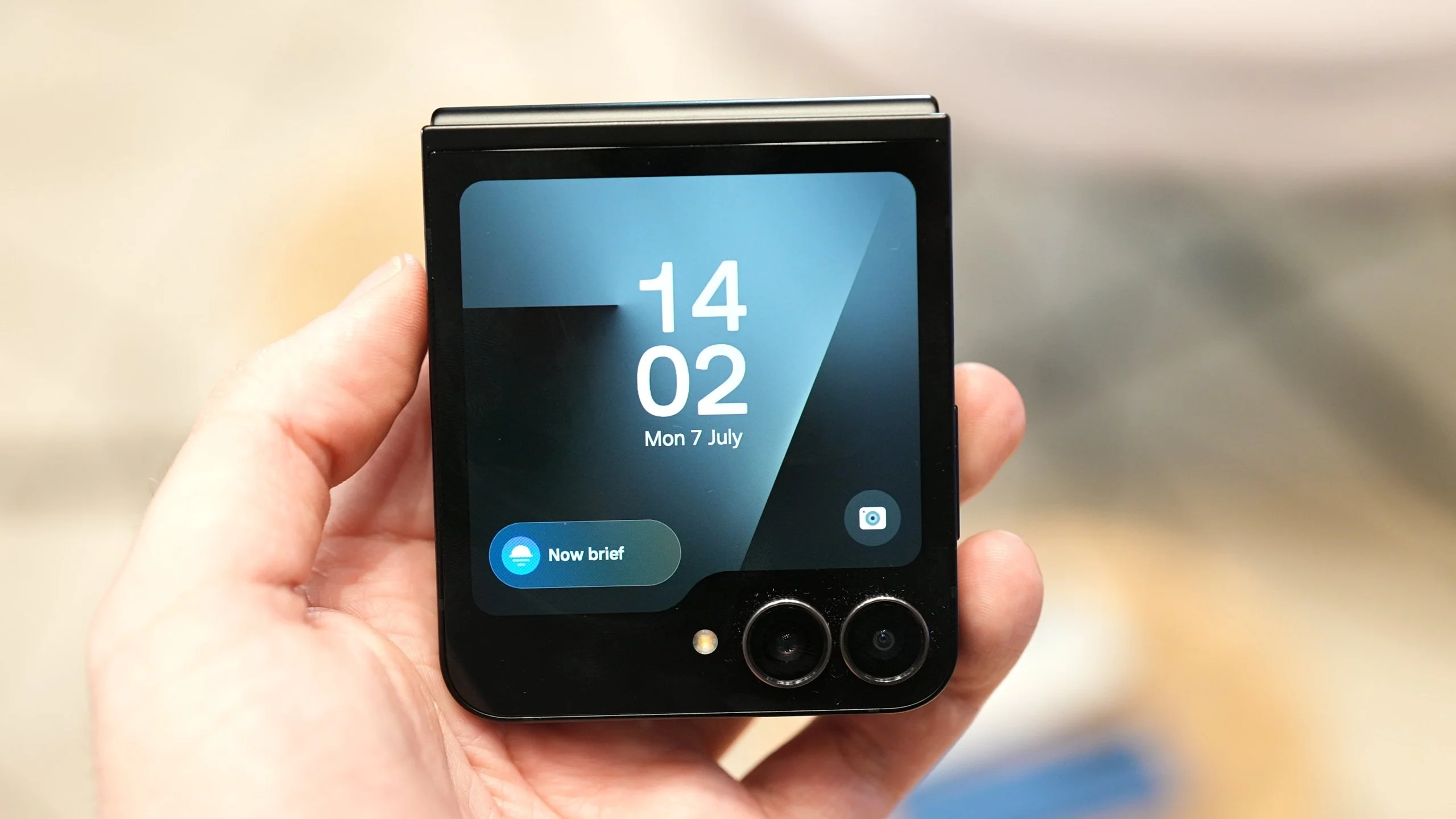 Samsung Galaxy Z Flip 7 FE：結合 Flip 5 和 Flip 6 的全新折疊手機