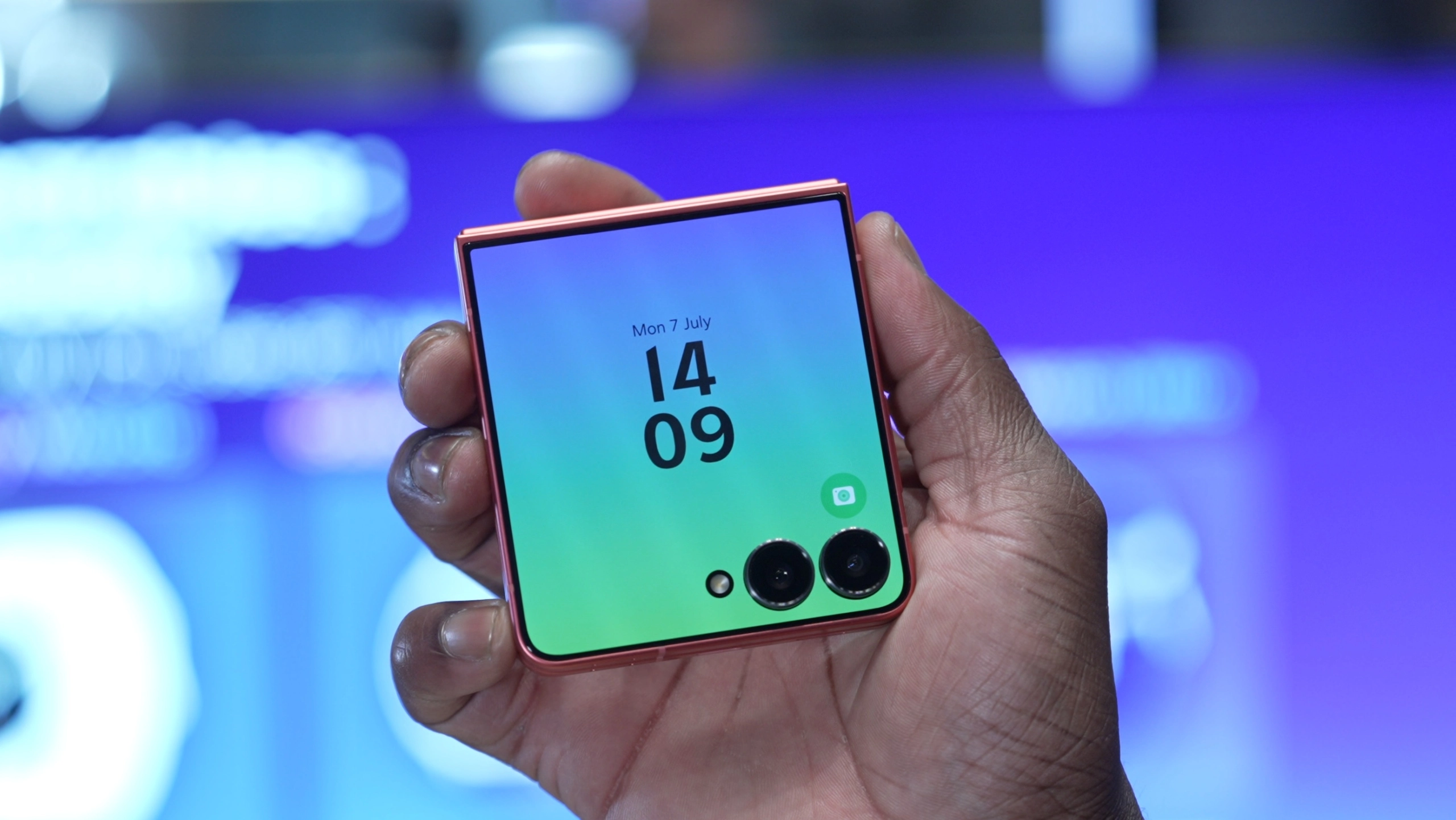 Samsung Galaxy Z Flip 7 新款折疊手機評測：設計與性能的全面提升