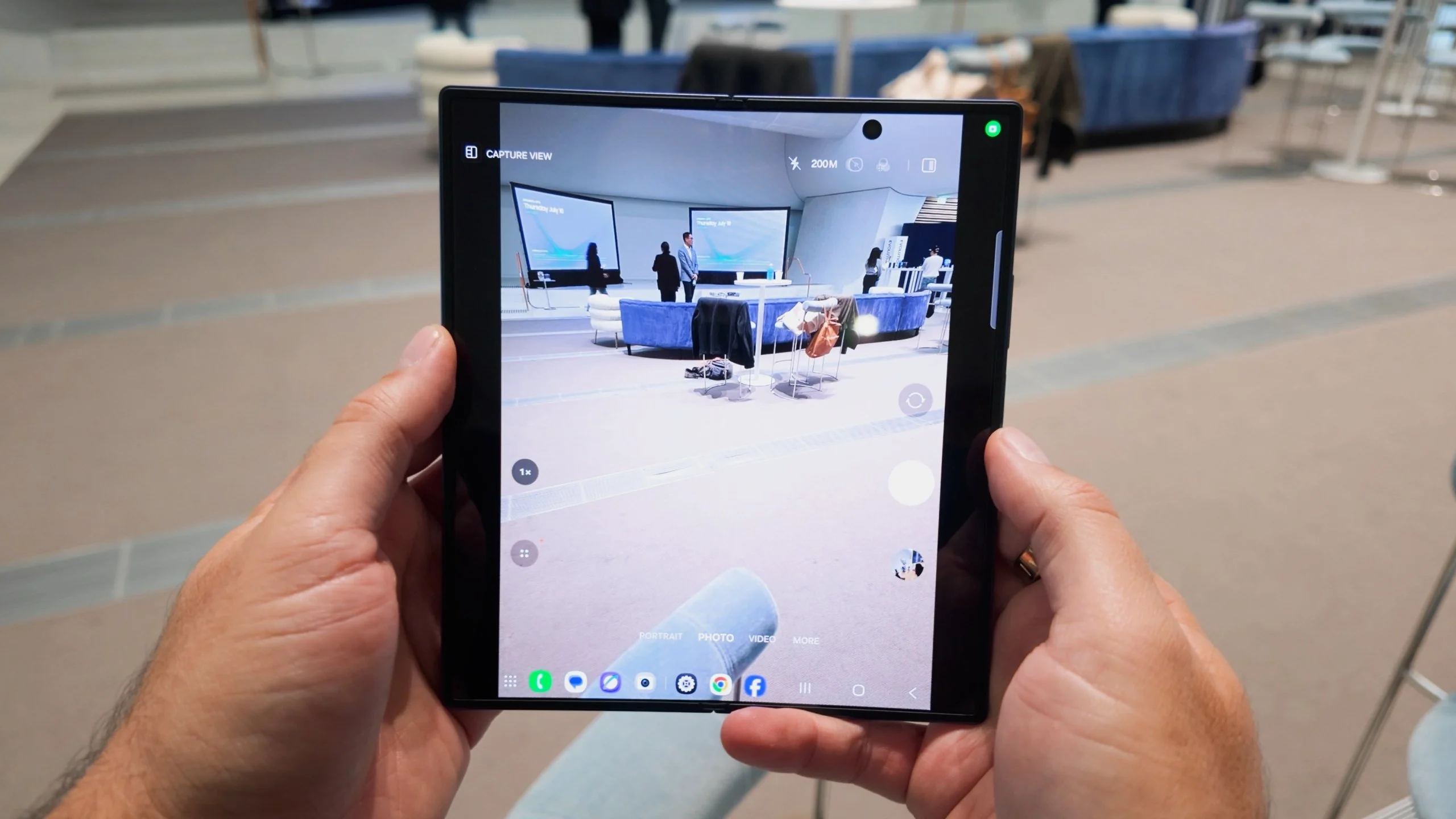 Galaxy Z Fold 7 改善相機介面，搭載 One UI 8.0 新功能