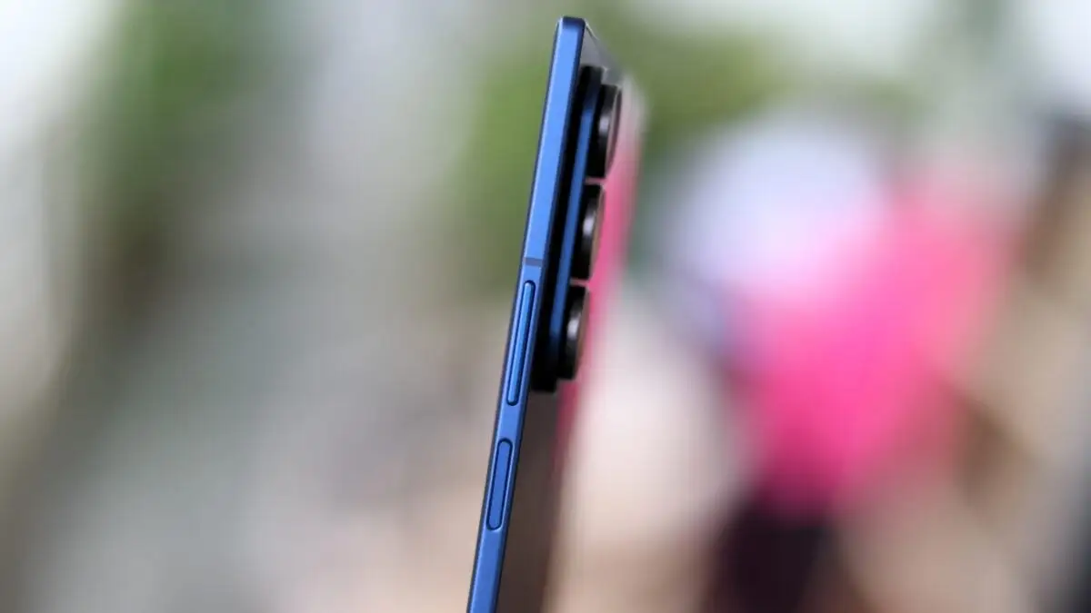 Galaxy Z Fold 7 的折疊問題引起使用者的關注與討論