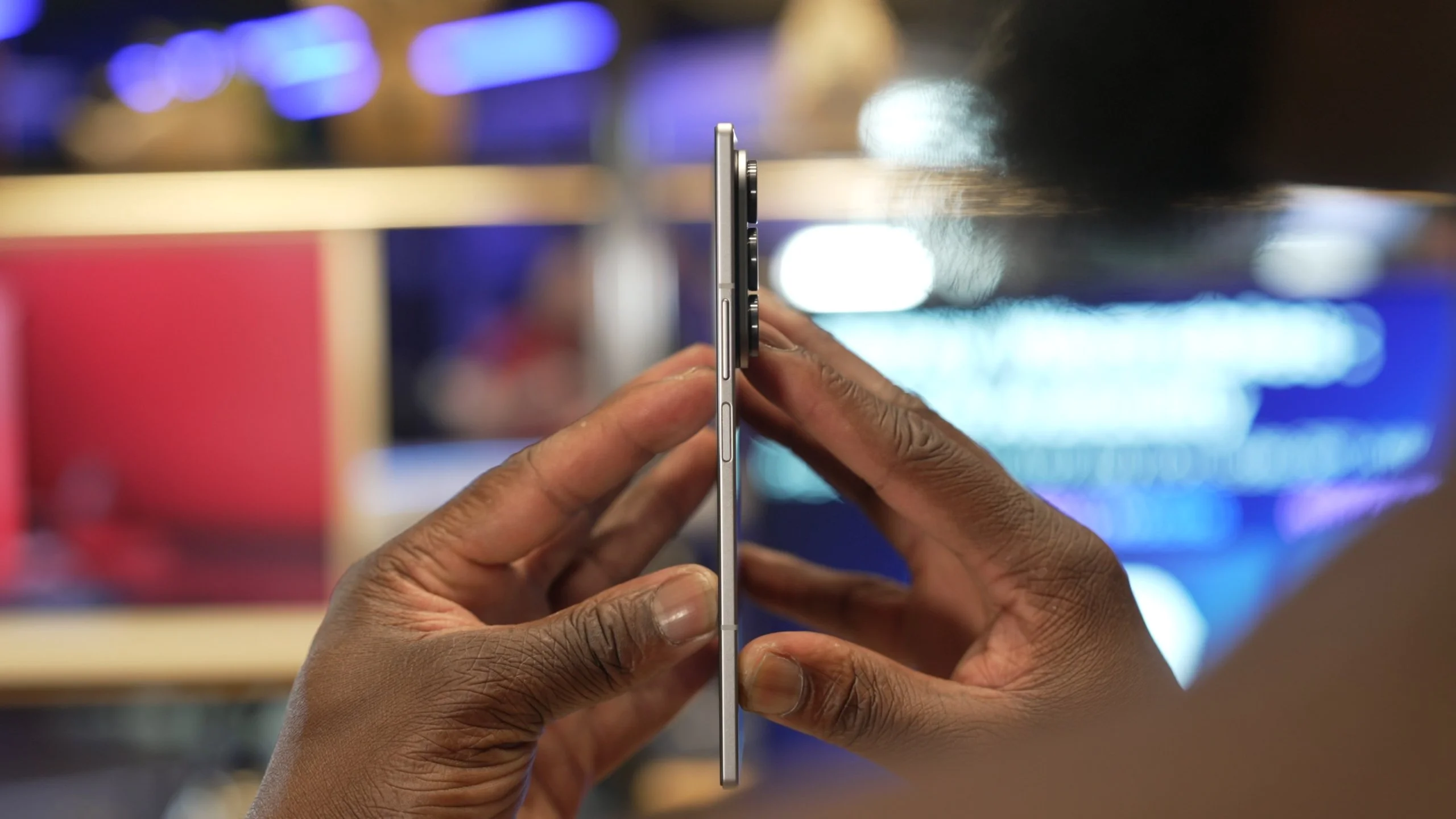 Galaxy Z Fold 7 開啟問題：是否屬於正常現象？