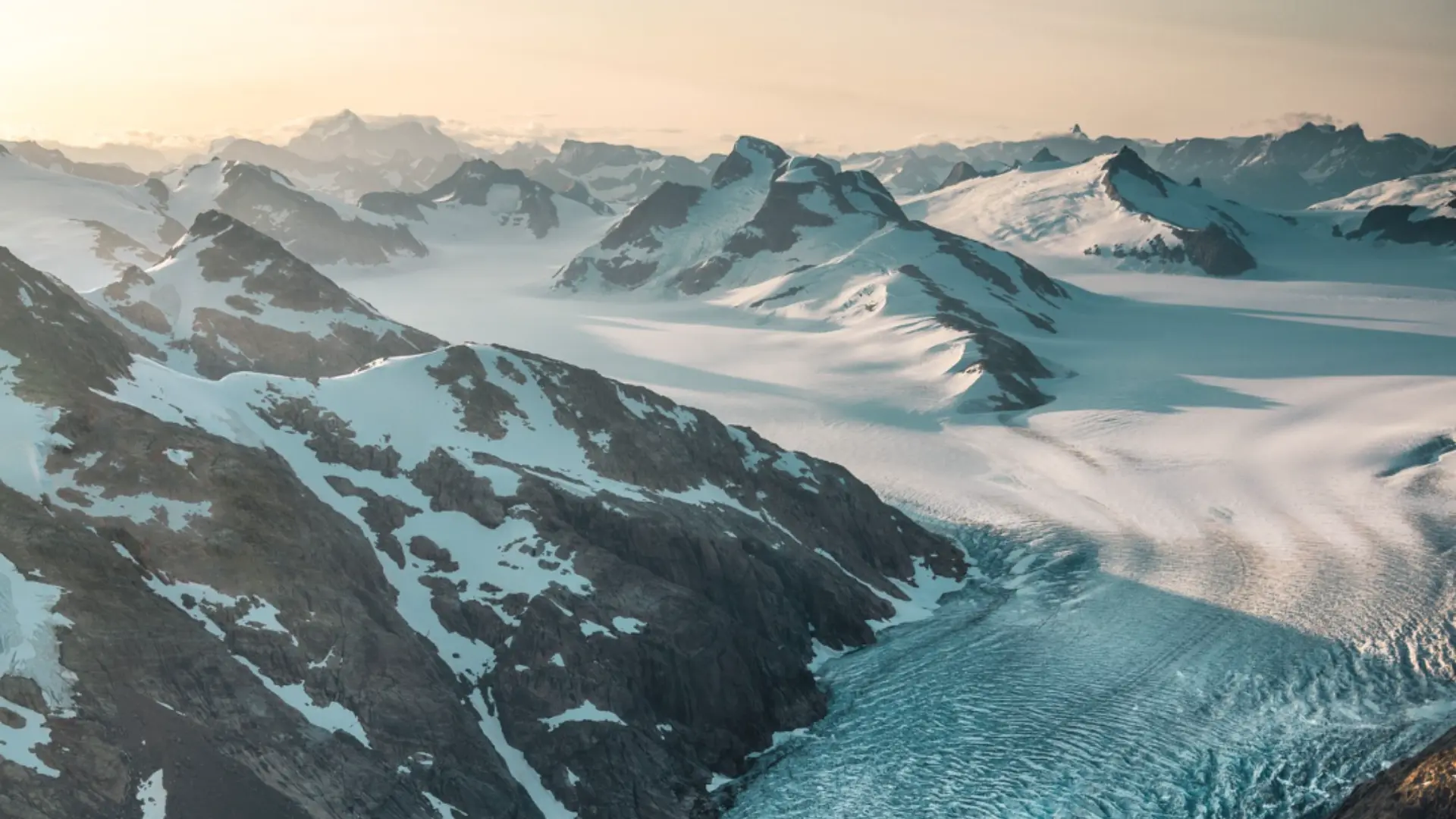 每年有 900 萬個奧林匹克游泳池的冰川融化，最新研究指出