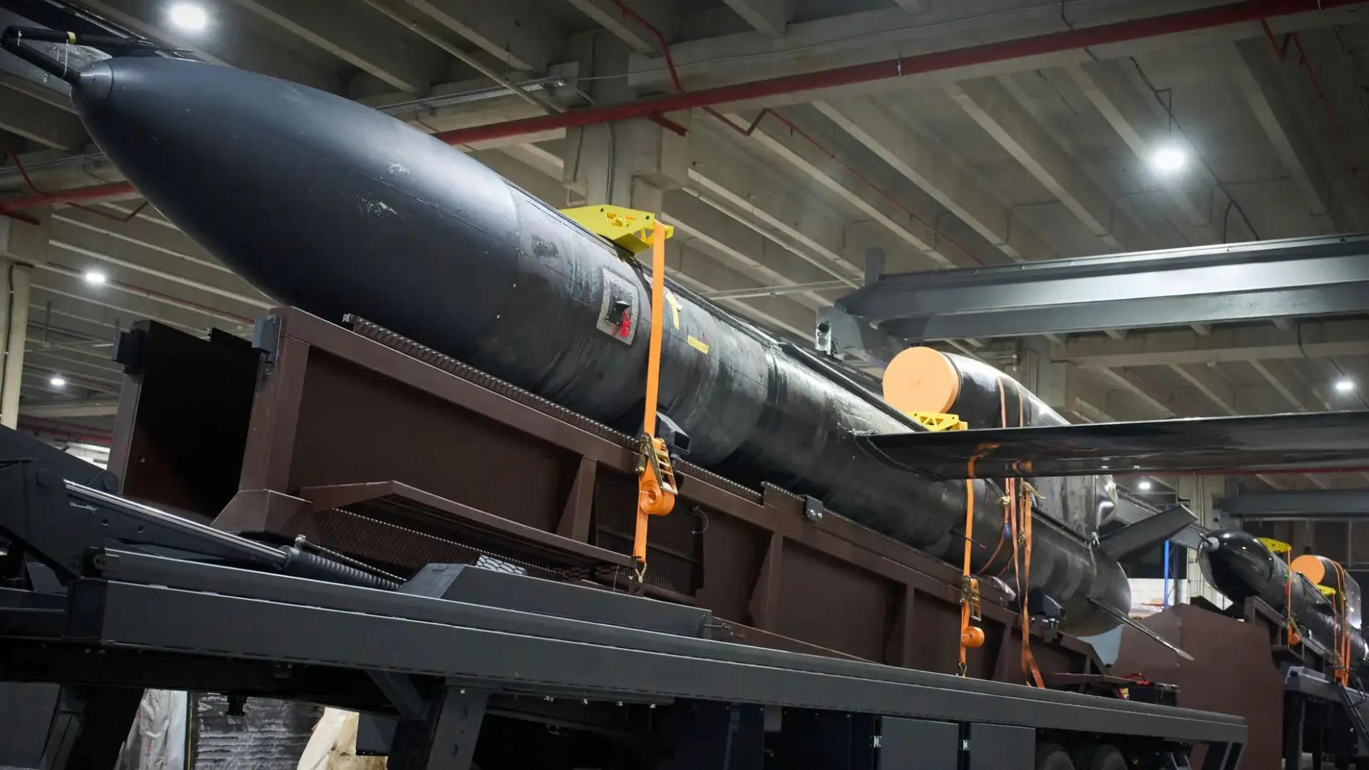 烏克蘭發佈歷史上最大型的巡航導彈，時速達 590 mph