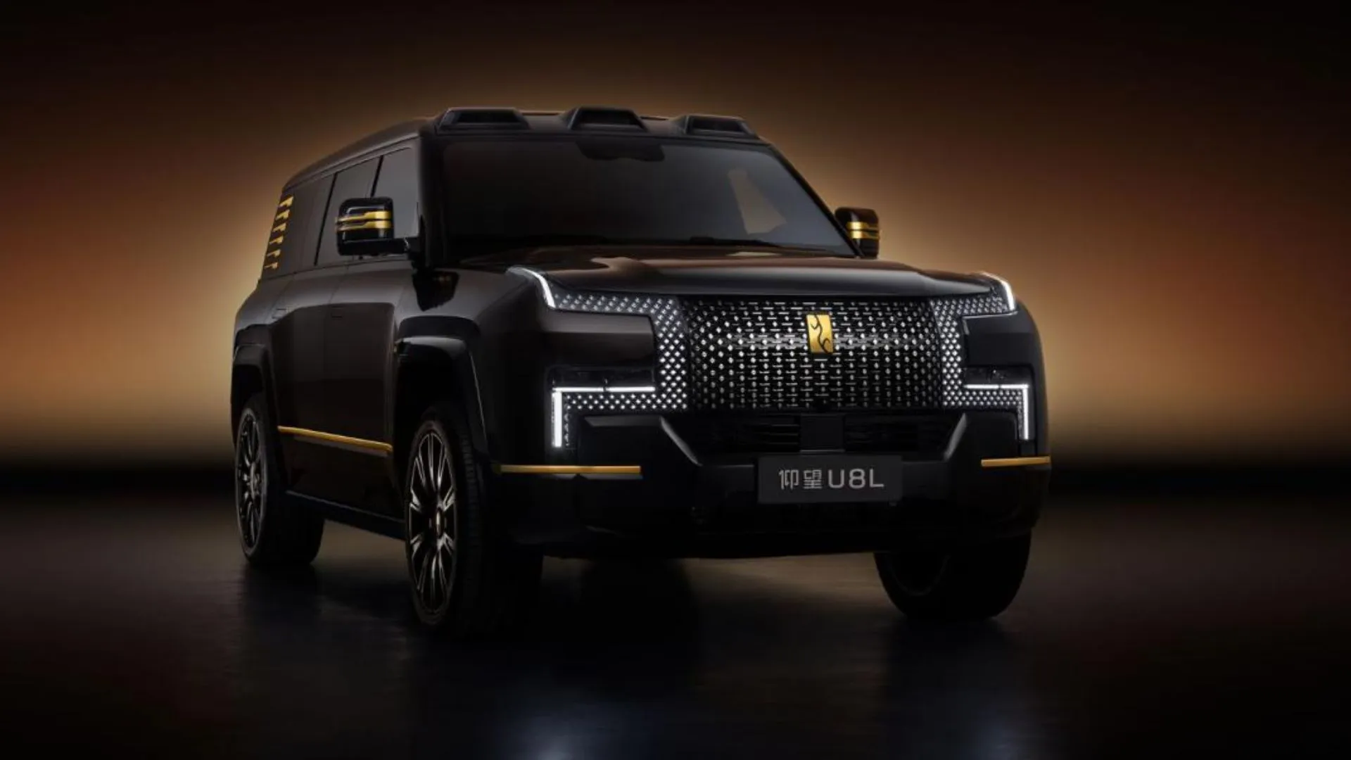 BYD 推出 3.6 噸電動 SUV，續航力達 720 英里並配以 24K 金徽章