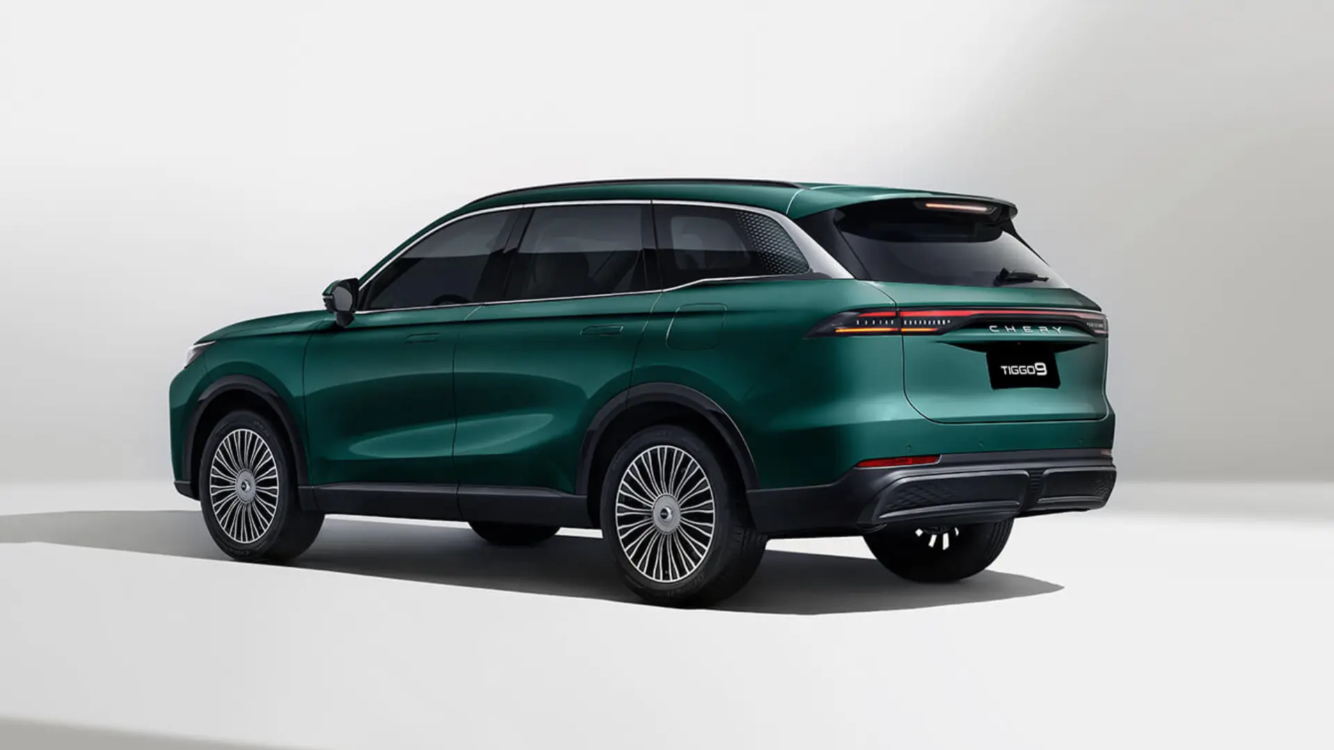 Chery 發佈新款混合動力電動車 續航超過 870 英里