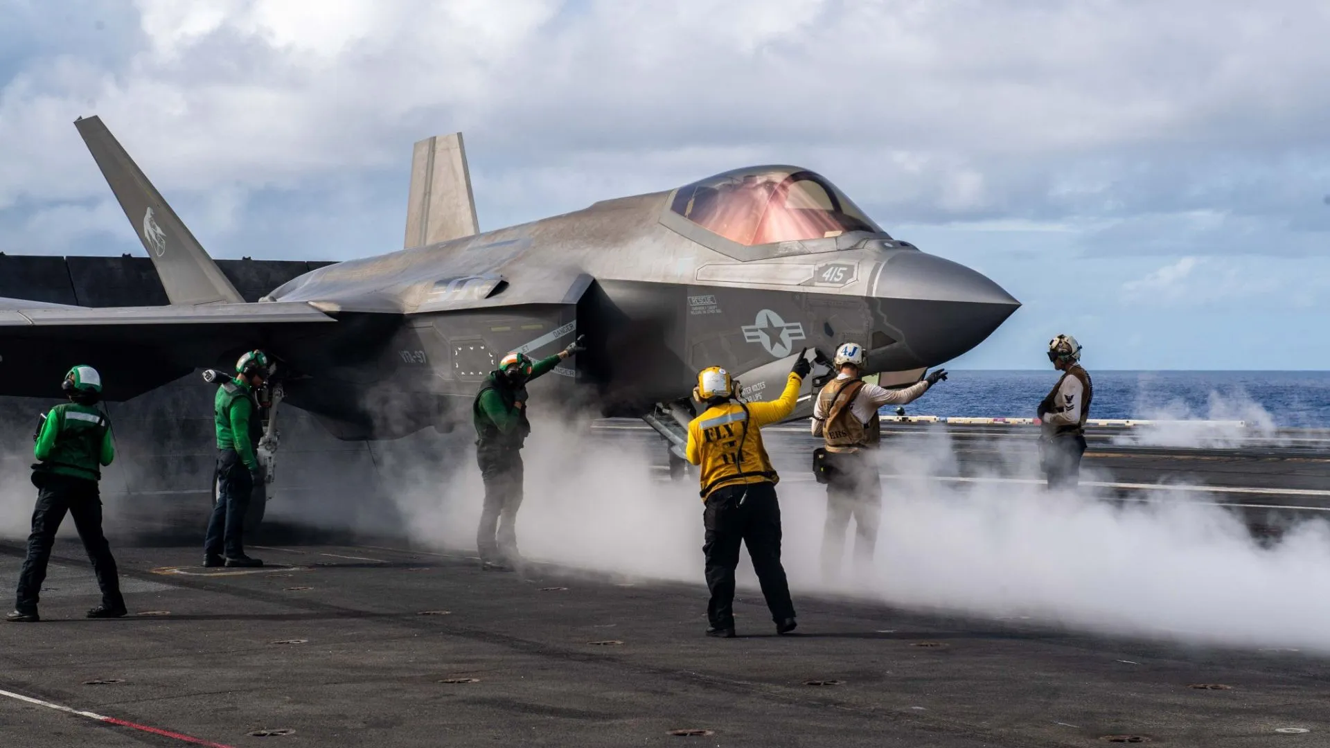 China J-35 成為全球首架彈射起飛的隱形戰機