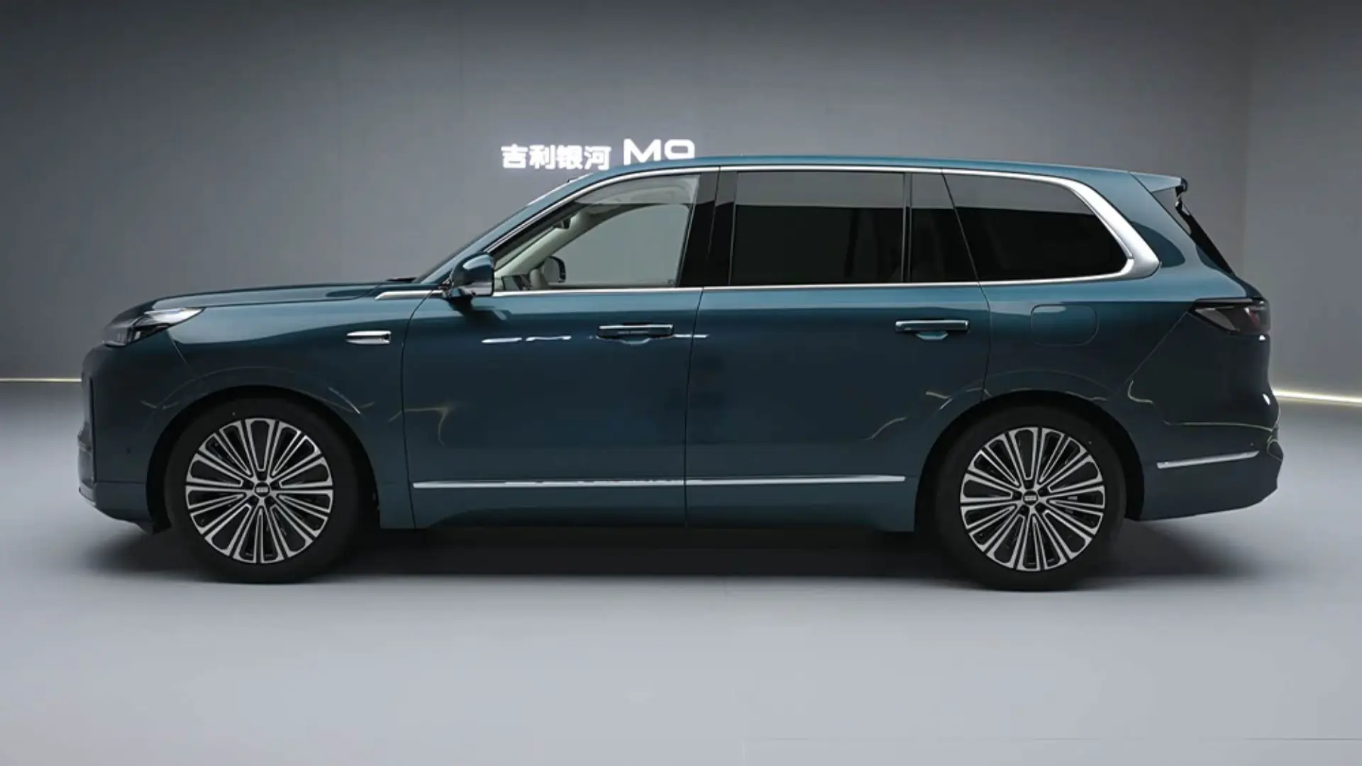 中國新款混合電動車提供 935 英里續航及快速充電技術