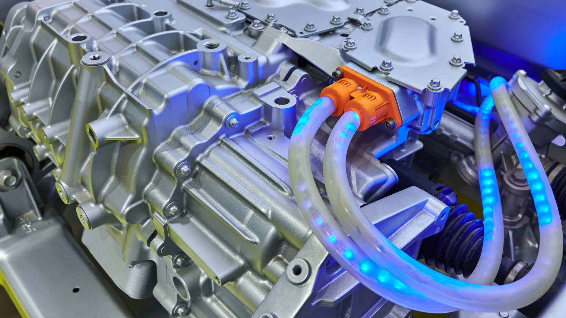 電動車熱流體助力電池在 10 分鐘內充電至 10-80%