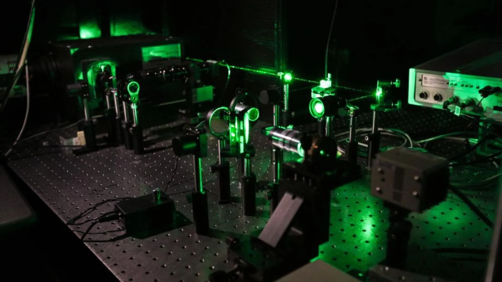 納米粒子運動實現首次量子壓縮