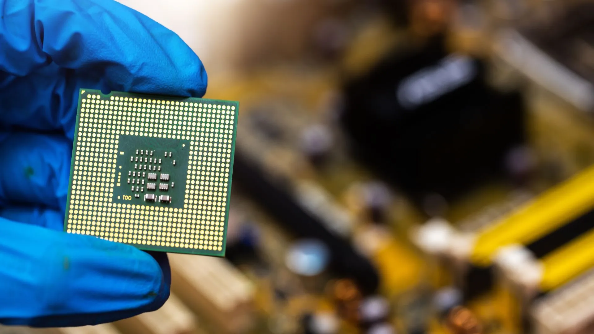 佛羅里達團隊開發新晶片以更低能耗執行 AI 任務