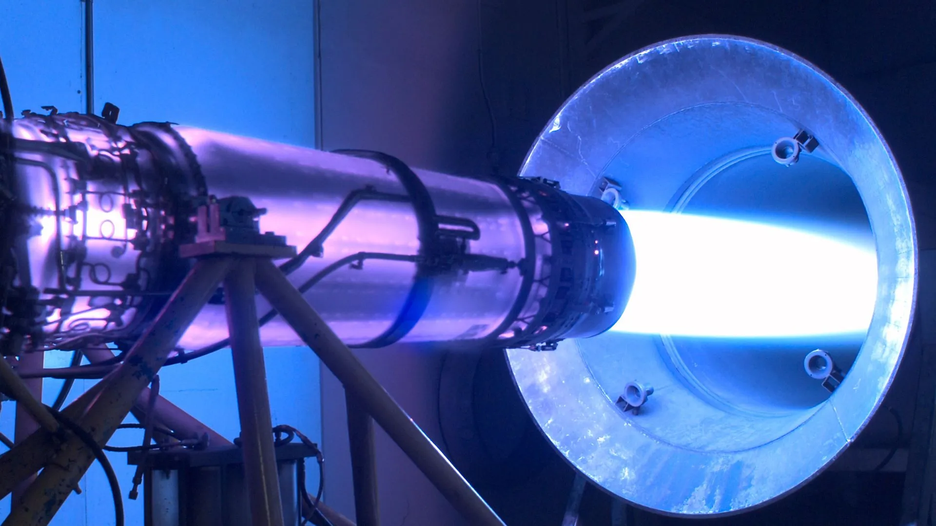 日本新型等離子推進器可無接觸清除太空垃圾