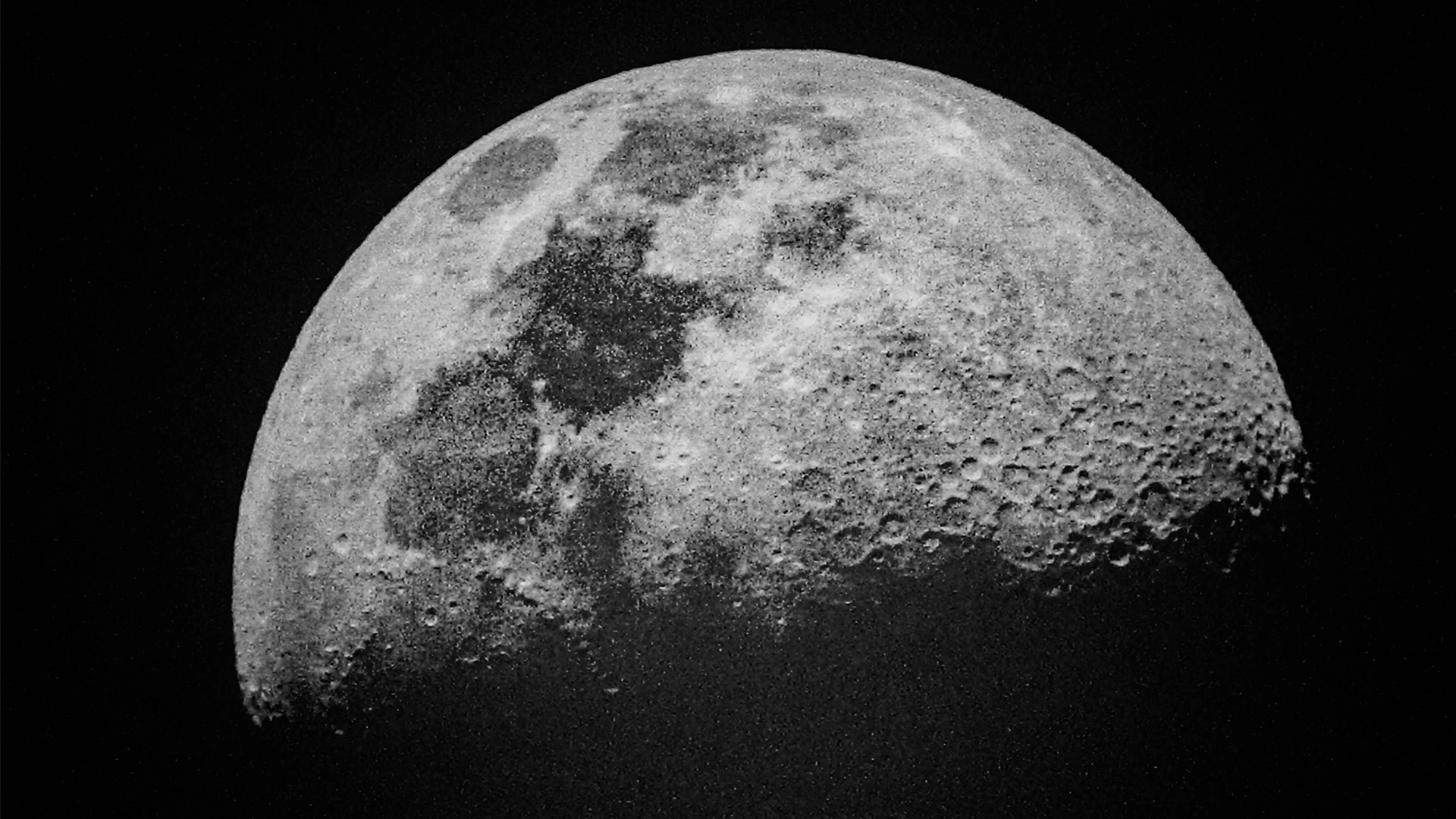 月球運動：2,450 顆石塊軌跡顯示月球表面並非靜止