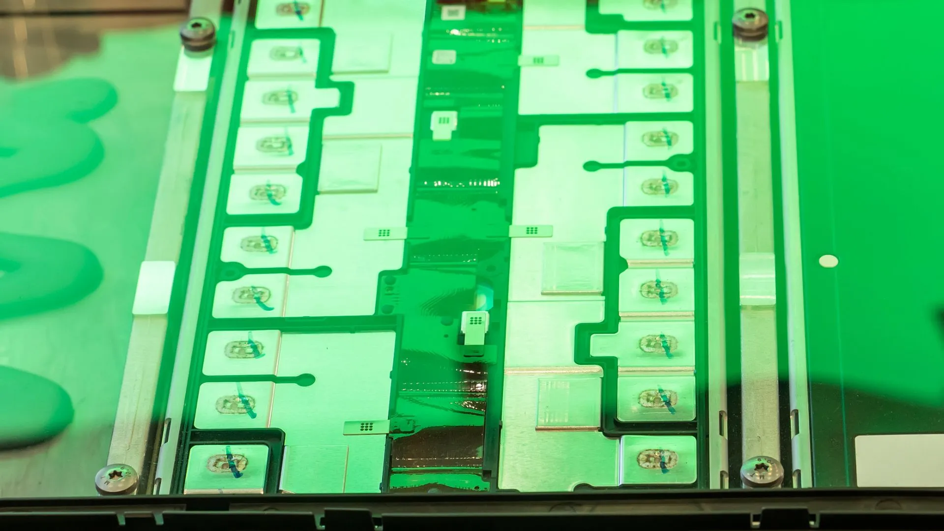 新分子技術提高鋅電池效率至 99.96%，可使用 600 次循環