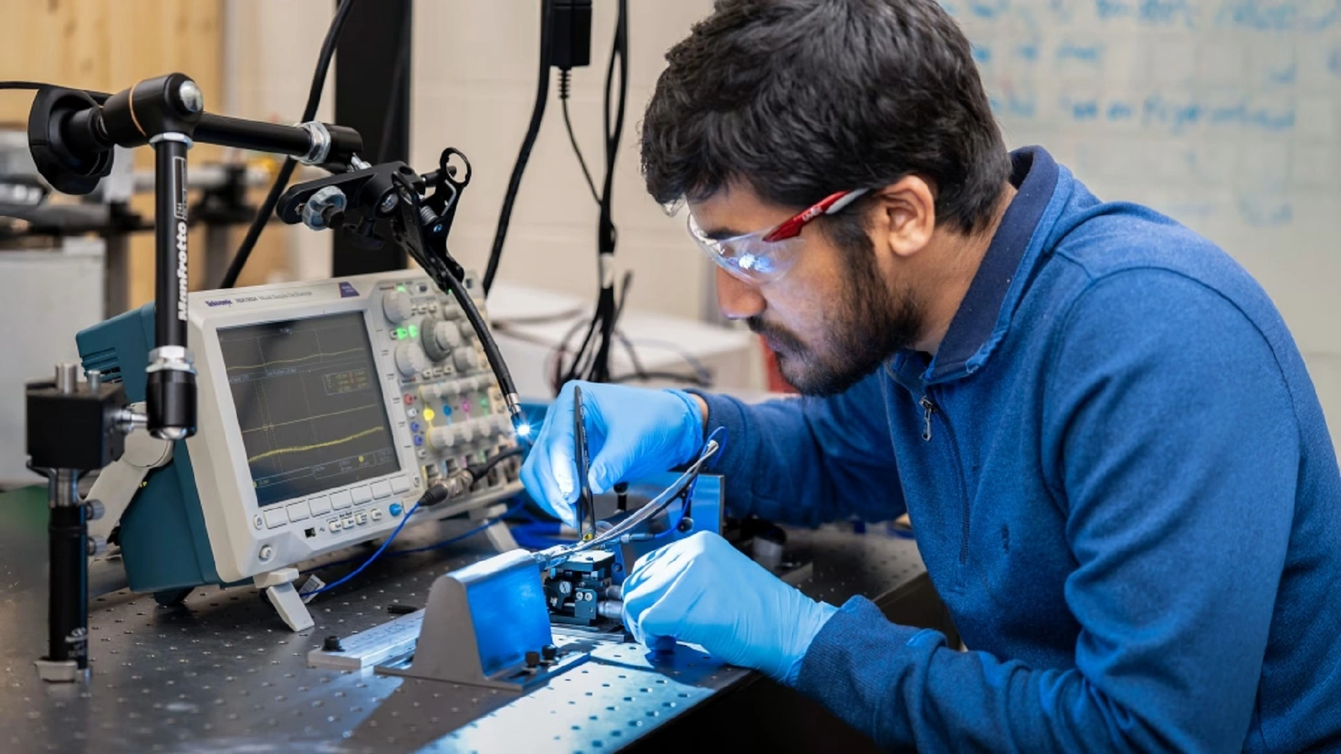 科學家繪製泡沫結構以提升能量吸收和安全性