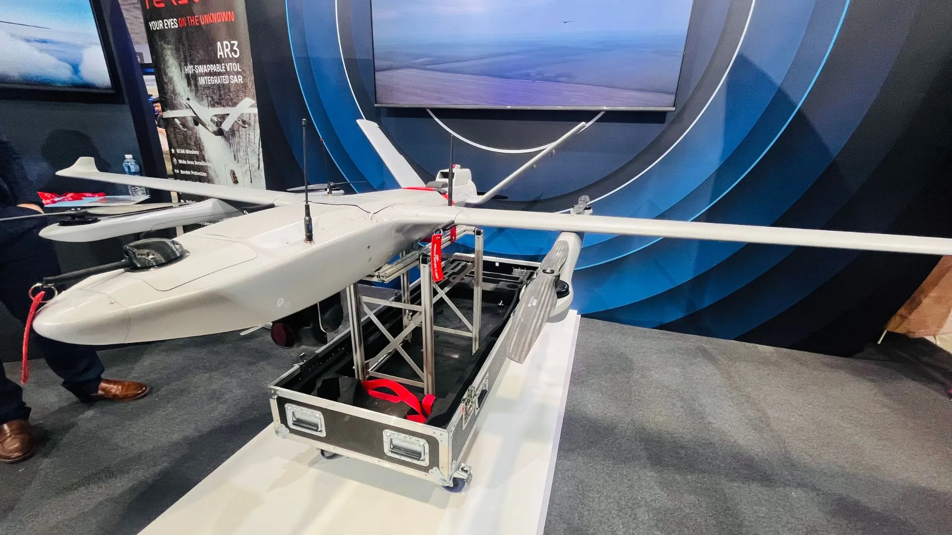 台灣關注協助烏克蘭追蹤俄羅斯 S-400 的無人機及其 25 億美元資產