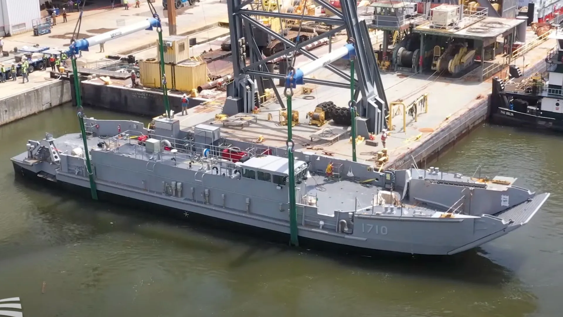 US Navy 發佈首艘可載運 1,200,000 磅貨物的突擊艦