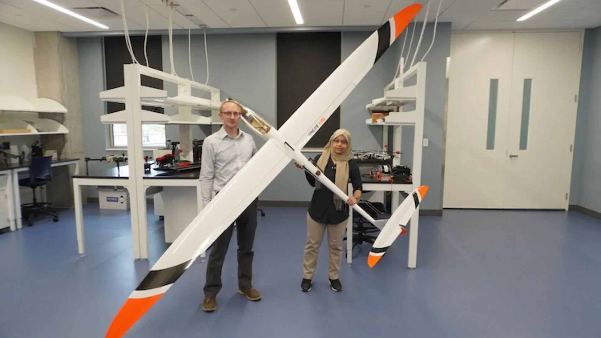 美國軍方支持受鳥類啟發的風力無人機概念