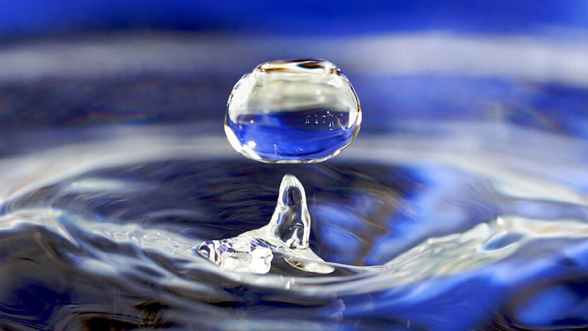 水的預融化狀態觀察，模糊冰與液體的行為