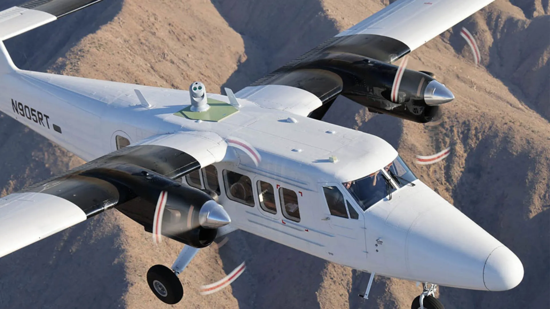 首架飛機至衛星激光數據傳輸達每秒 1 Gbps，距離超過 3,400 英里