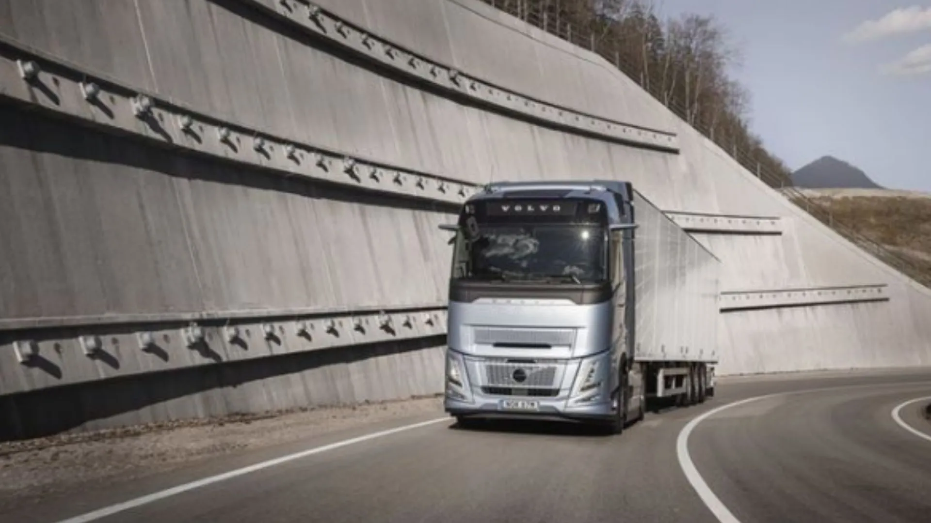 全球首款停止-啟動卡車引擎減少燃油及二氧化碳排放