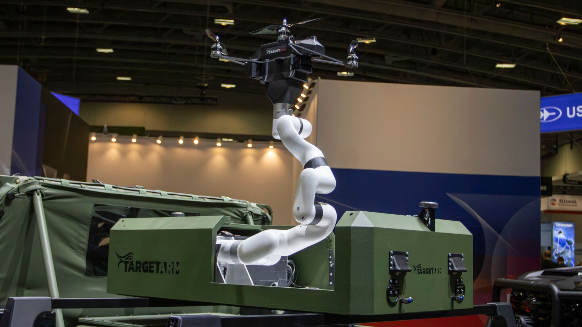 美國退伍軍人發明可於空中發射及回收無人機的裝置