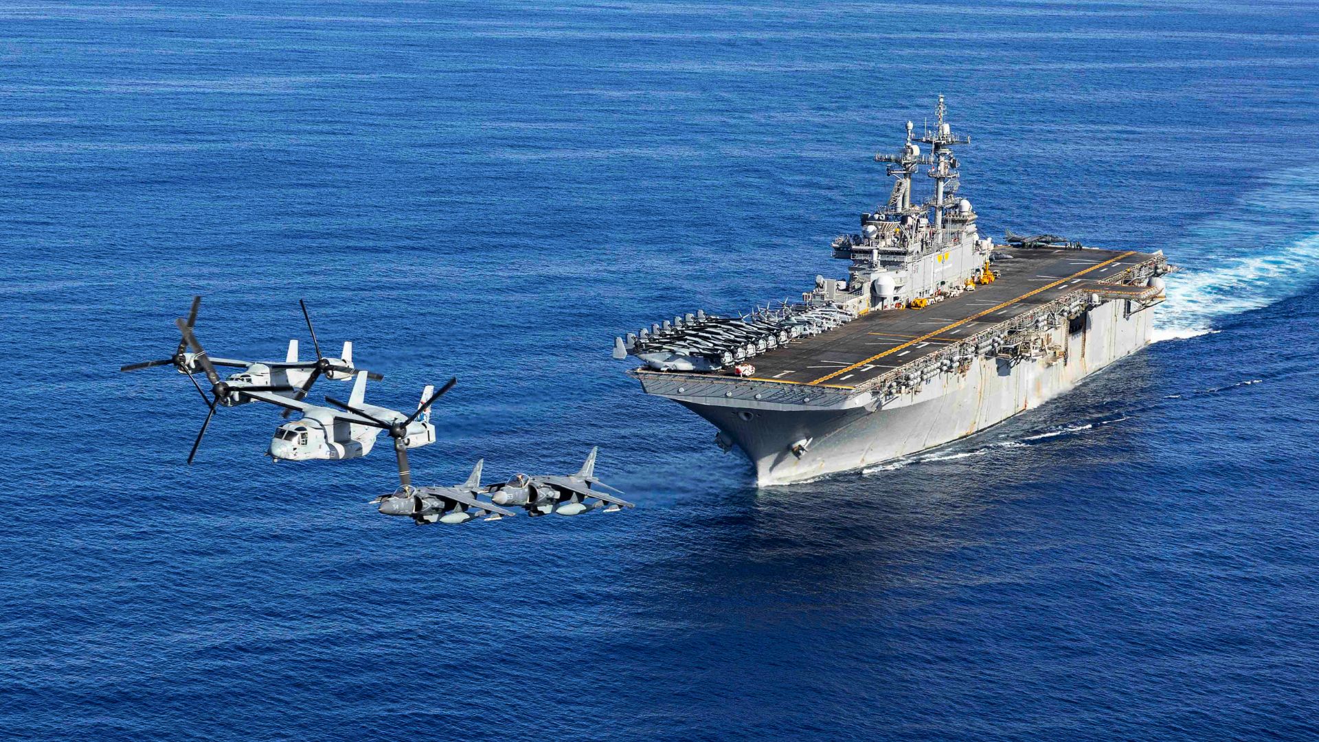 特朗普批評中國新型航空母艦技術，稱電磁彈射系統為「愚蠢的電動」