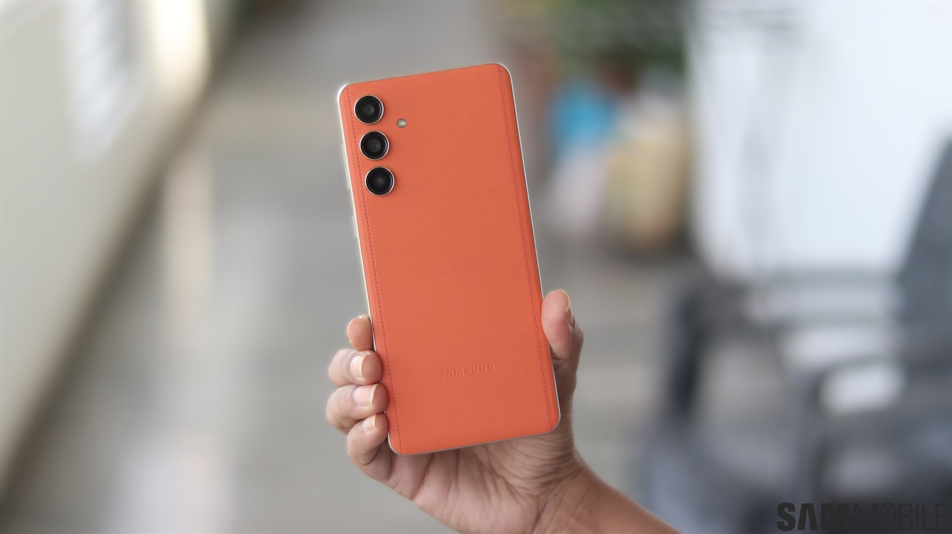 Samsung Galaxy F55 獲得 One UI 8.0 更新，搭載 Android 16