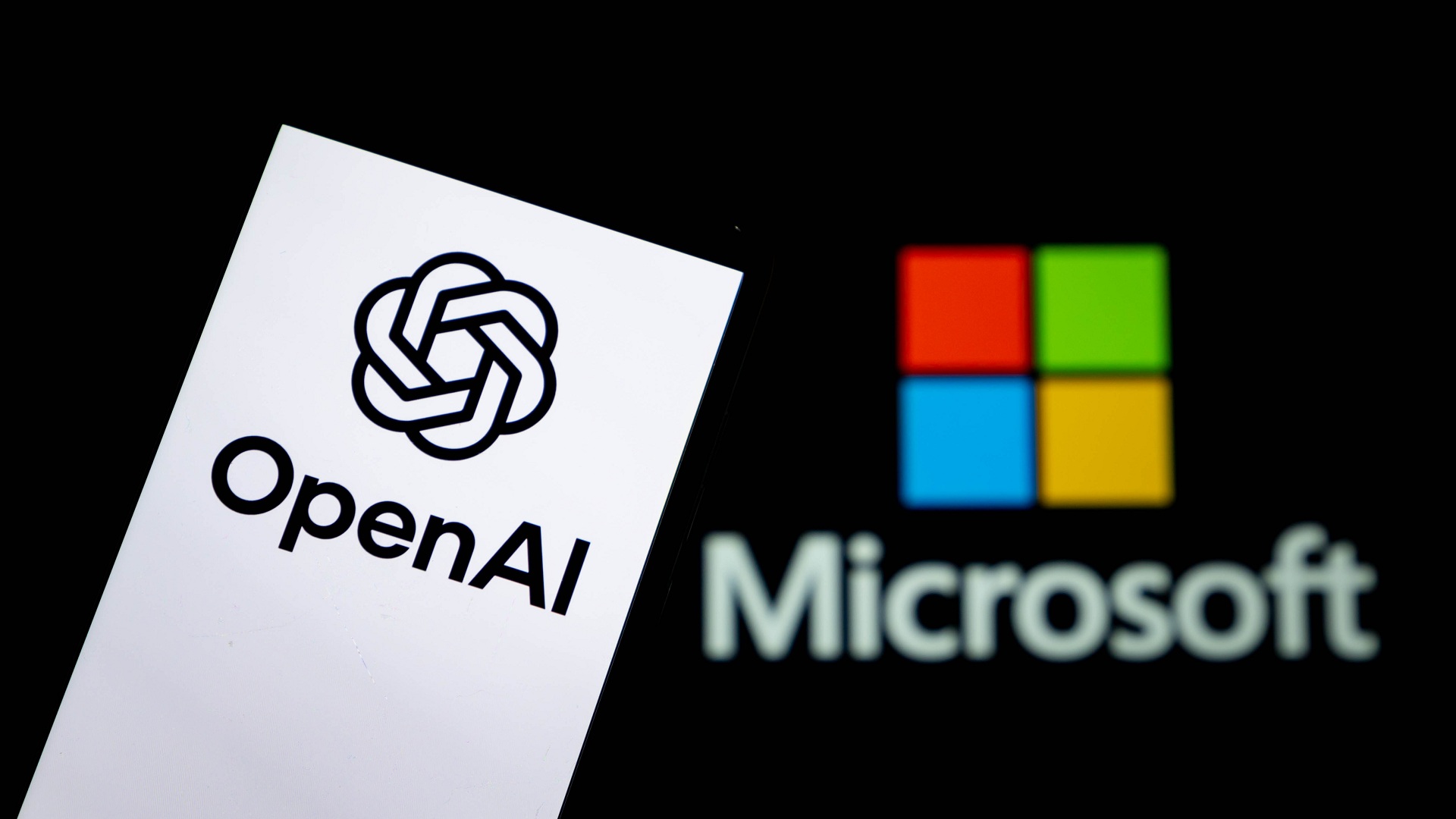 Microsoft 與 OpenAI 簽訂新協議，估值達 5,000 億美元