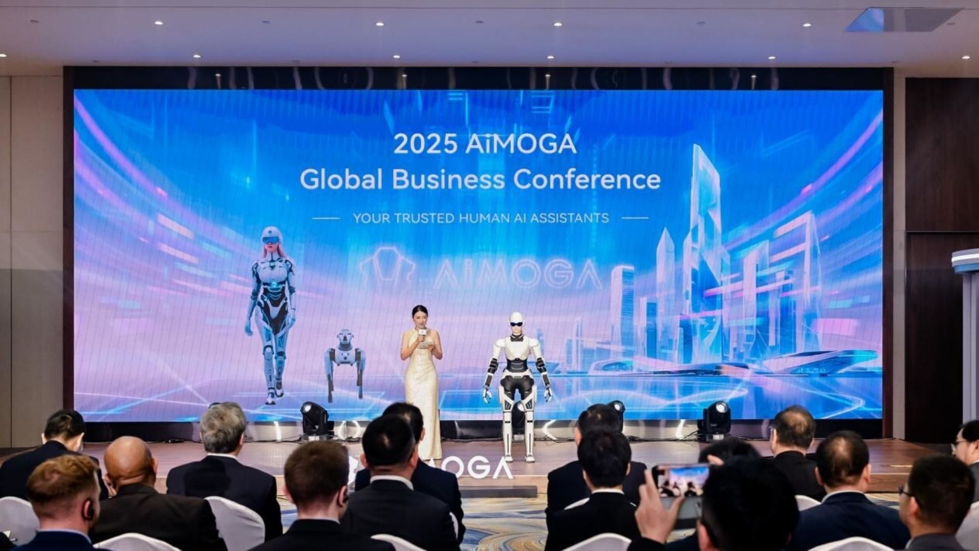 Chery 發佈新型人形機械人 Mornine 擔任汽車銷售員