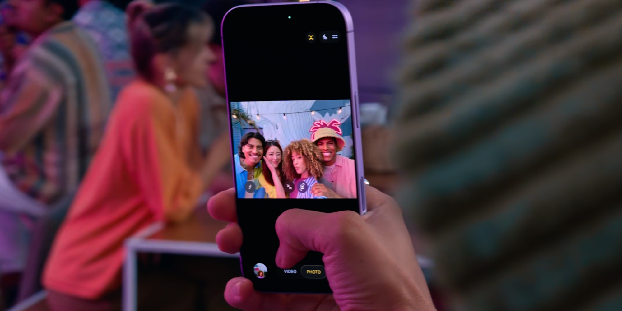 iOS 26.1 允許第三方應用程式在背景中備份照片