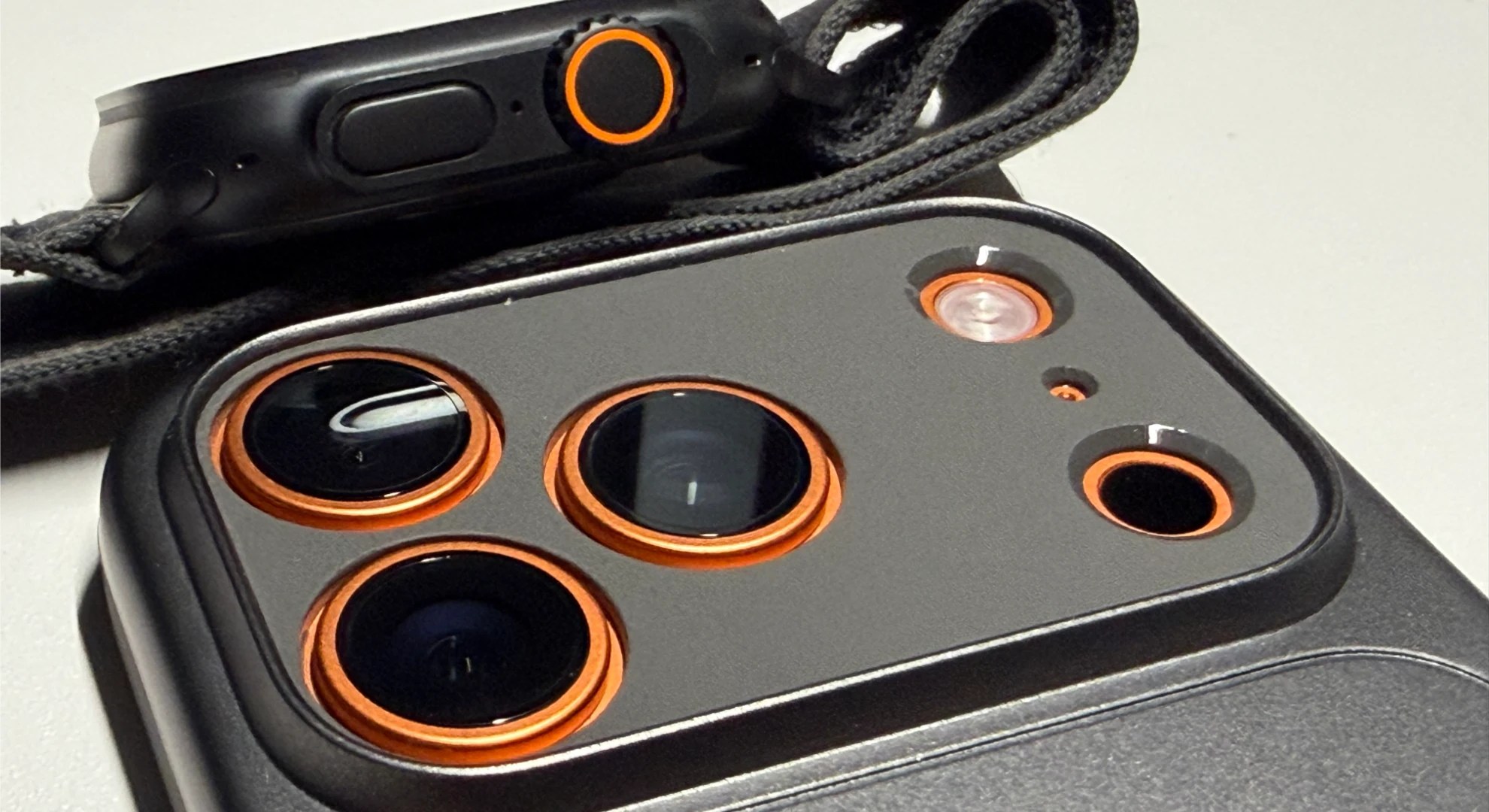 兩款實惠的 iPhone 17 Pro 配件推薦