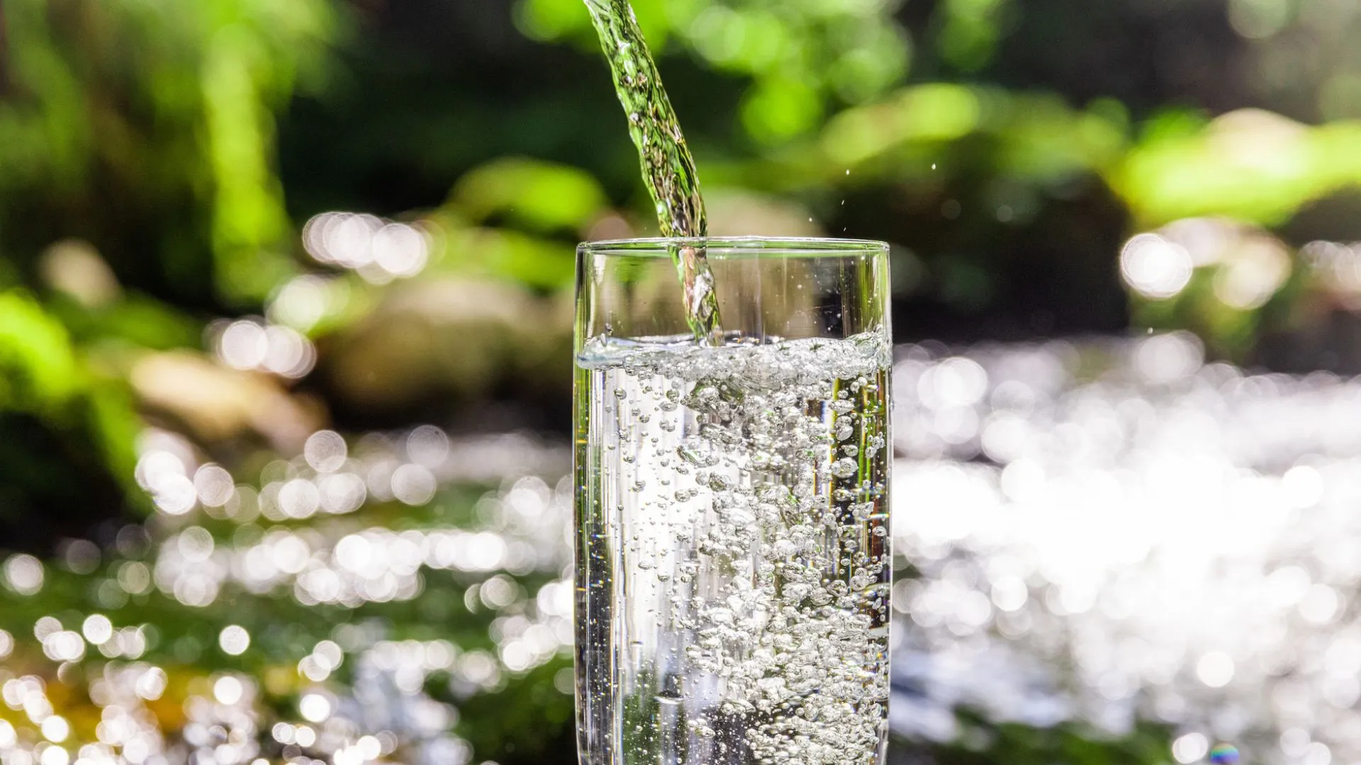 新型太陽能薄膜可在數分鐘內淨化高度污染的水源