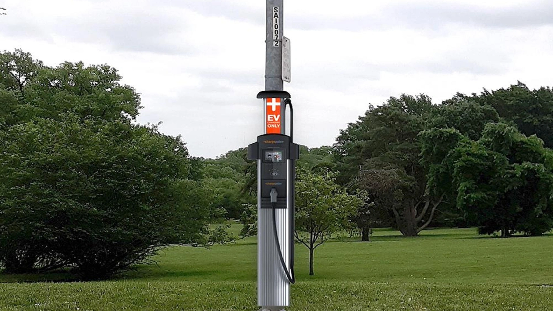 街燈轉型為低成本電動車充電方案